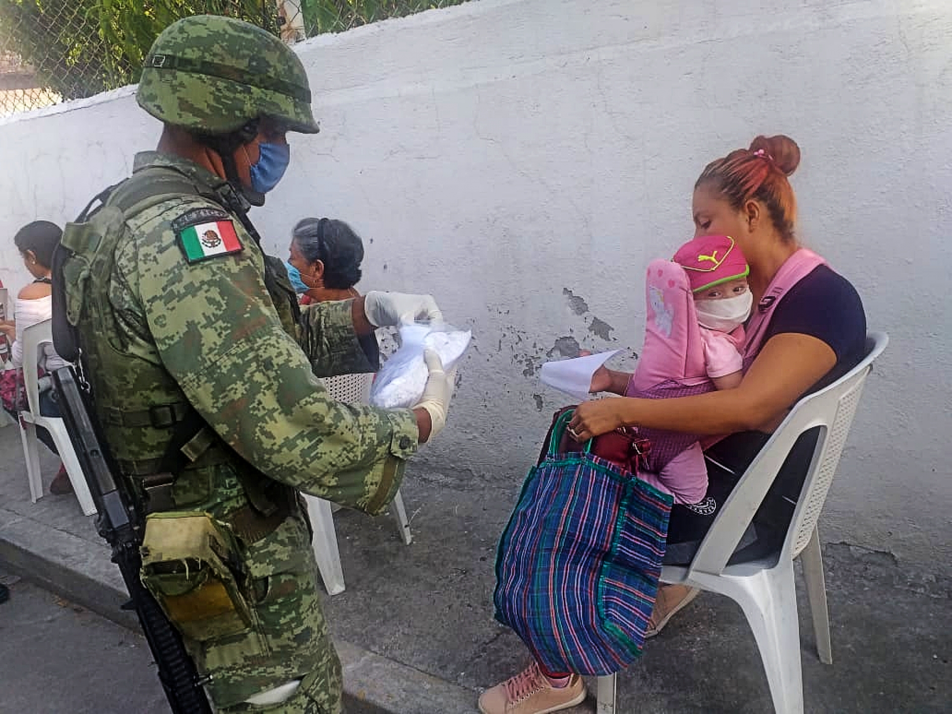 Recomiendan uso de cubrebocas en población de riesgo durante contingencia sanitaria