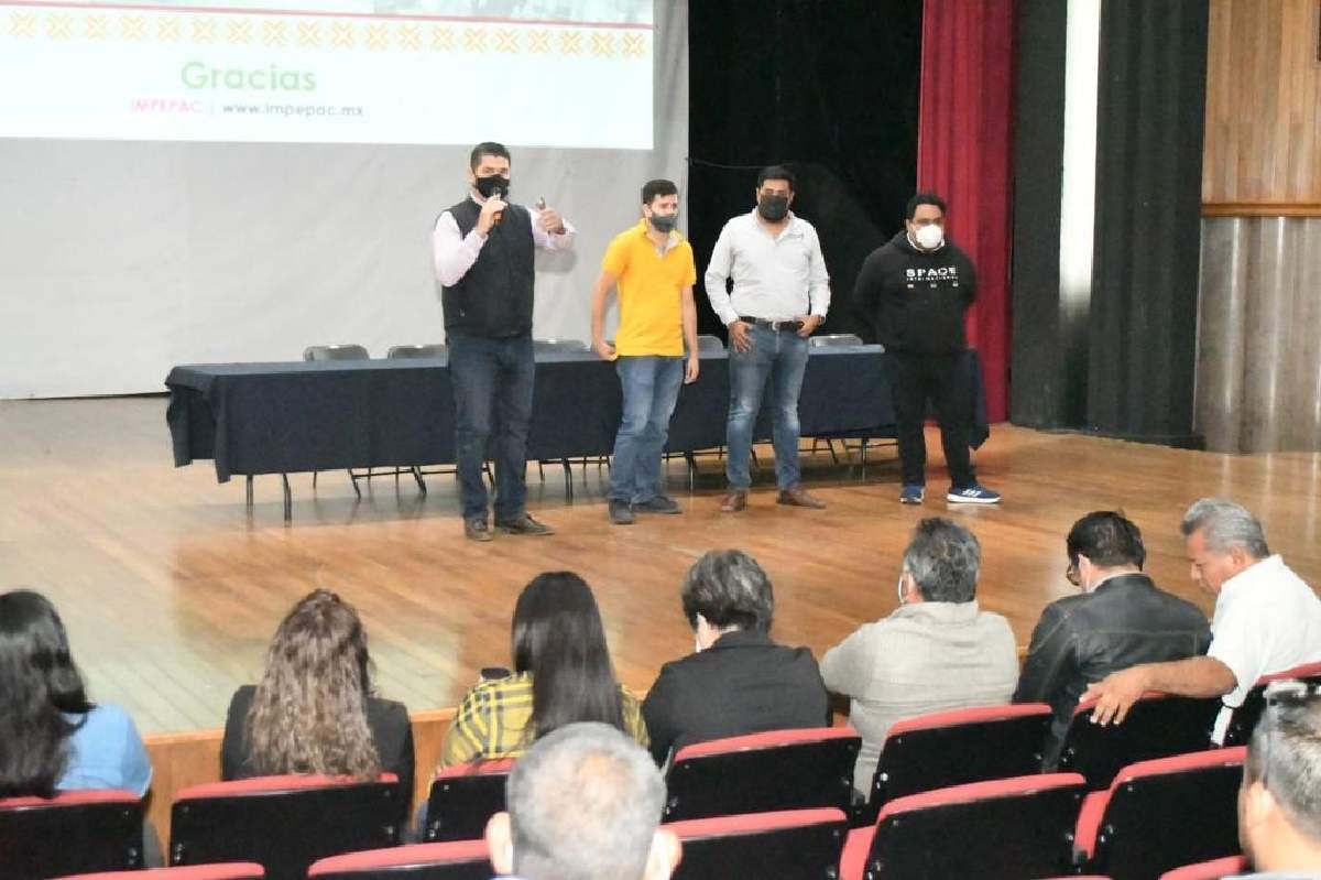 Capacita el Impepac a funcionarios para la elección de Tetelcingo