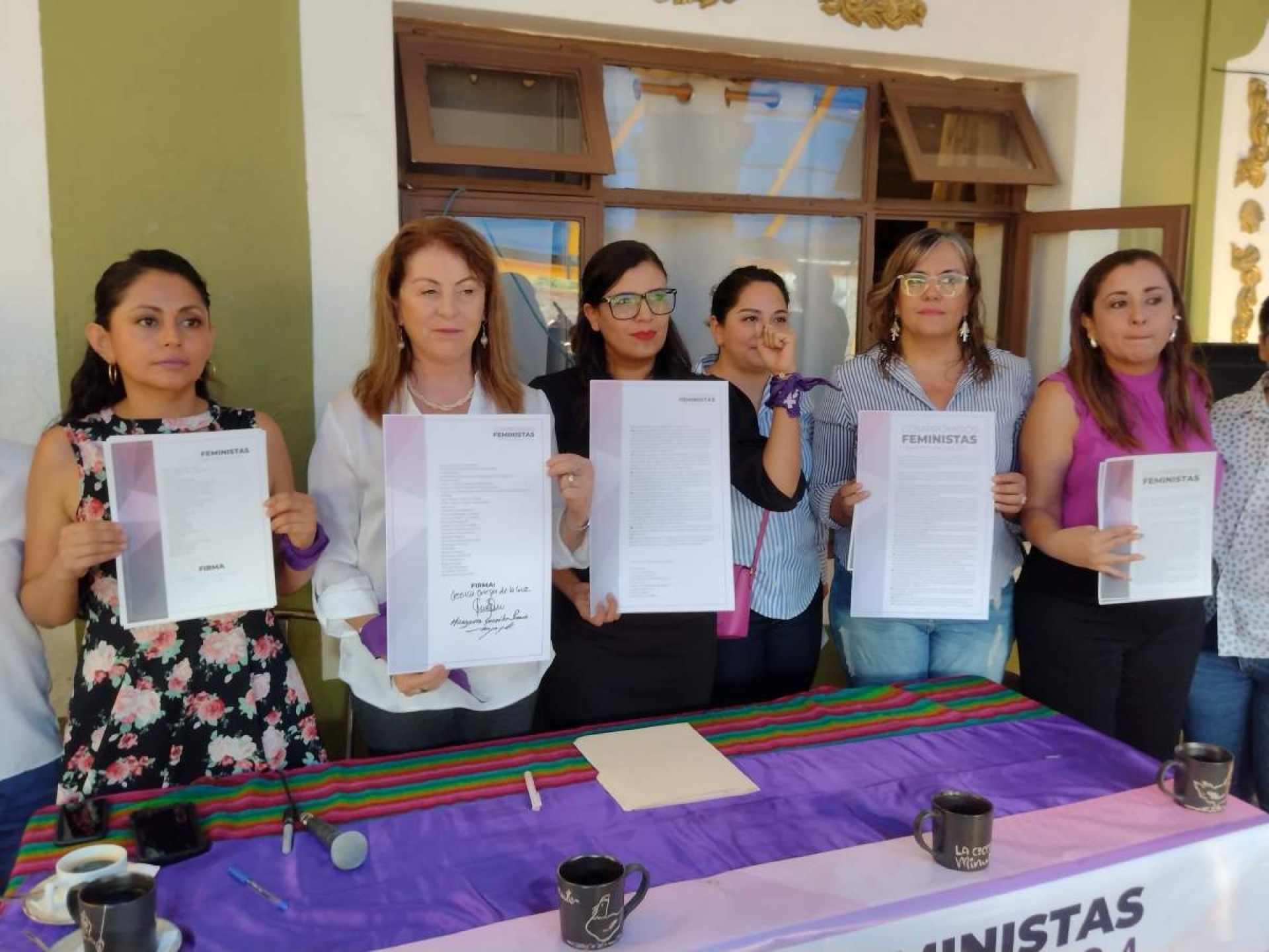 Firma MGS agenda feminista estatal
