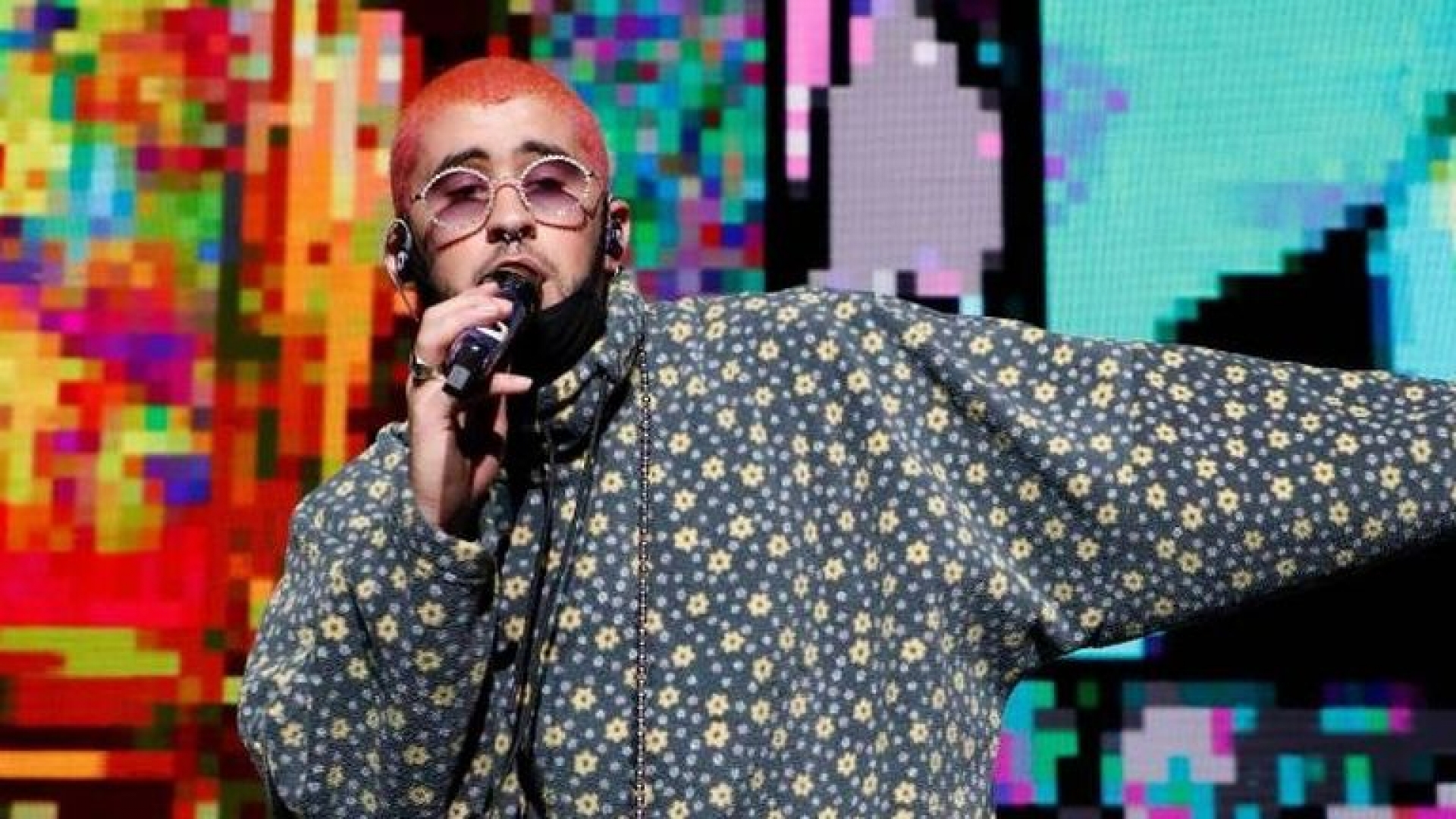 Bad Bunny da positivo a COVID-19