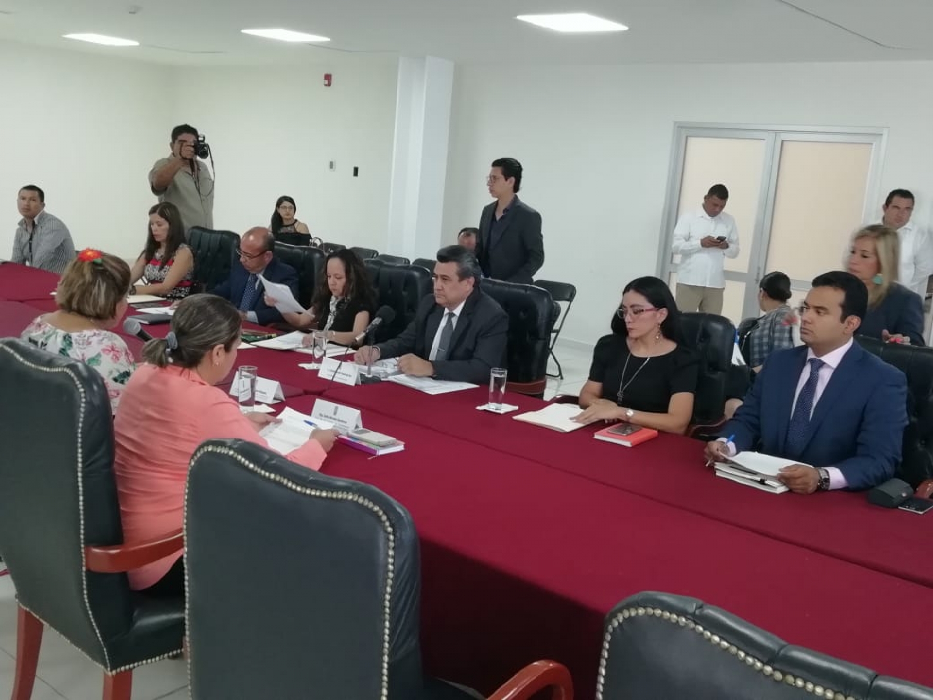 Contralor comparece ante Comisión de Transparencia y Anticorrupción del Congreso