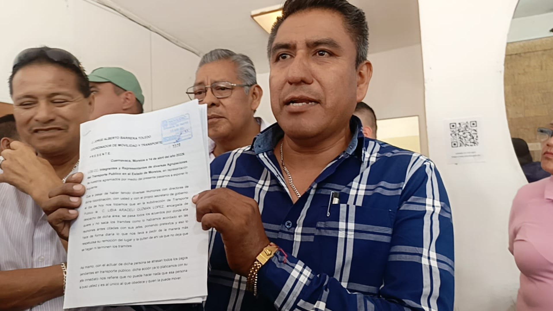 Denuncian líderes taxistas trabas para acceder a subsidios y efectuar trámites en Movilidad