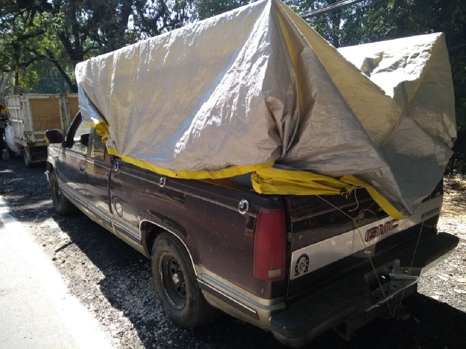 Hallan más de dos mil 700 litros de gasolina robada
