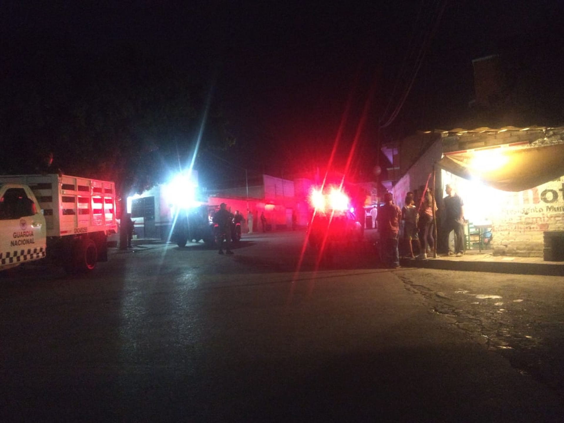 Encuentran el cadáver de un joven con un disparo en la cabeza, en Temixco