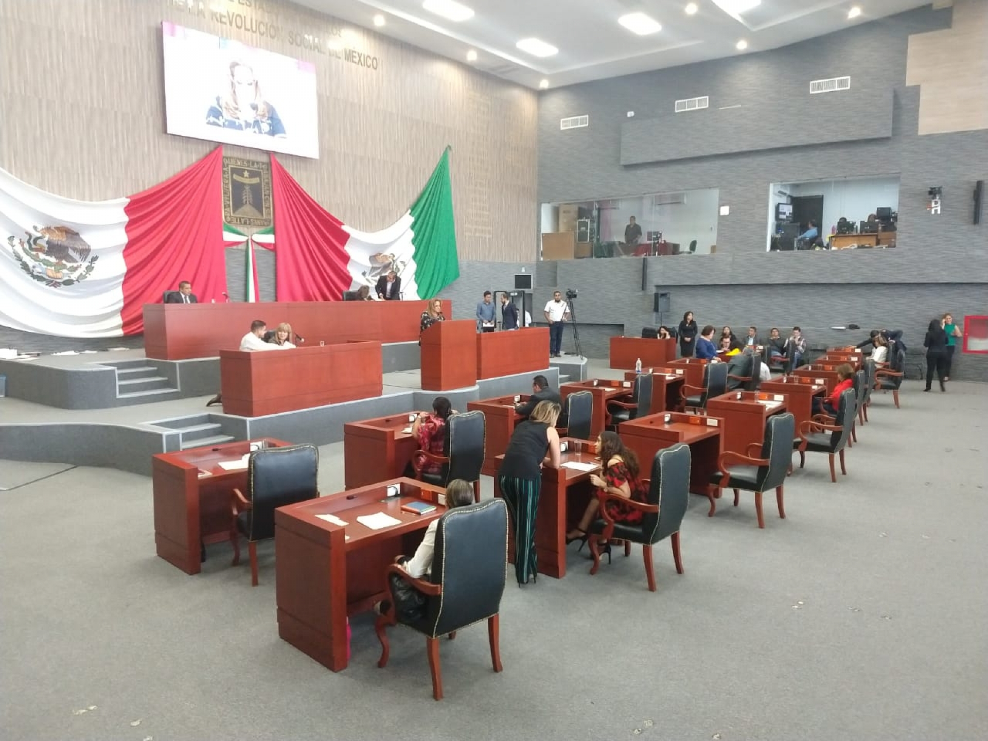 Aprueban exhorto al IEBEM para establecer protocolo de seguridad en escuelas