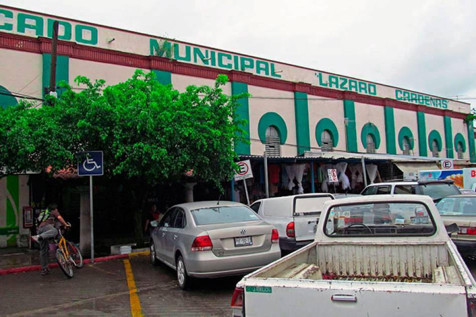 Descartan remodelación del mercado de Zacatepec para 2015