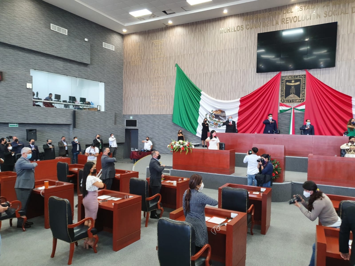 Sesión solemne en Congreso local para conmemorar 'Día de los Símbolos Nacionales'