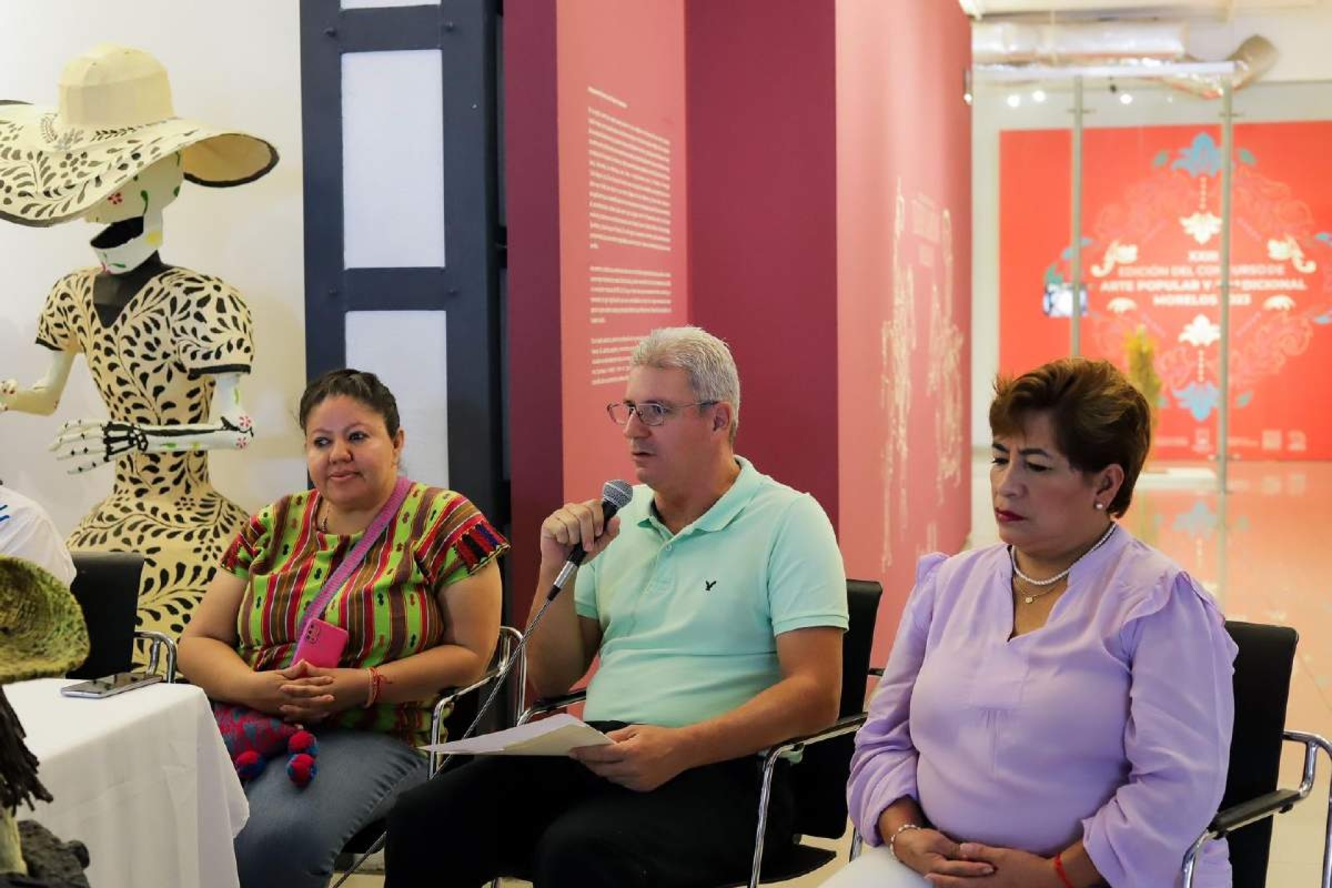 Anuncian acciones legales contra diputados por opacidad