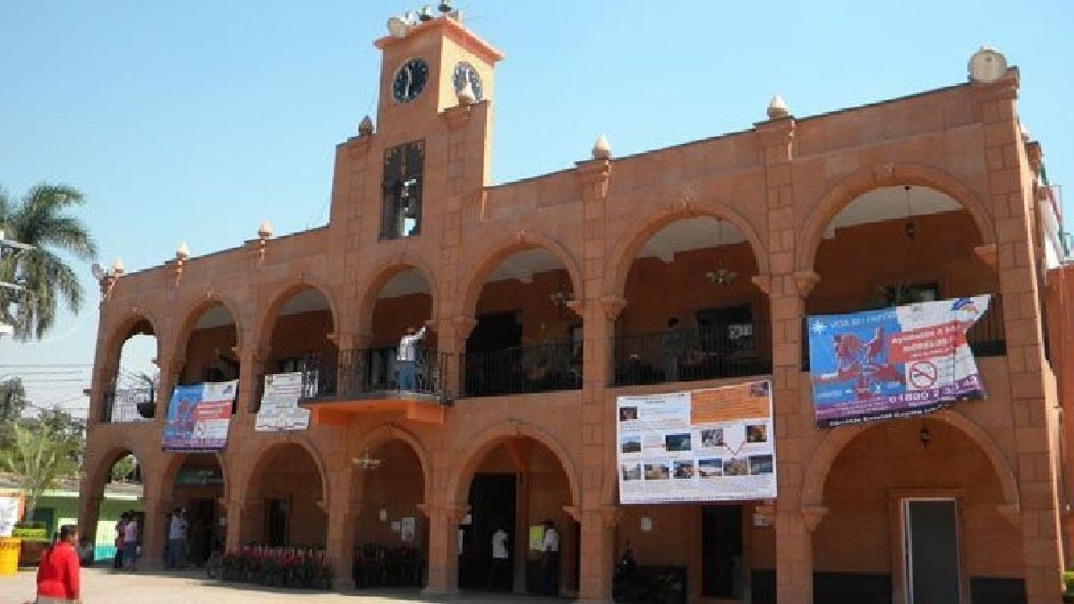 En riesgo de destitución alcalde de Miacatlán