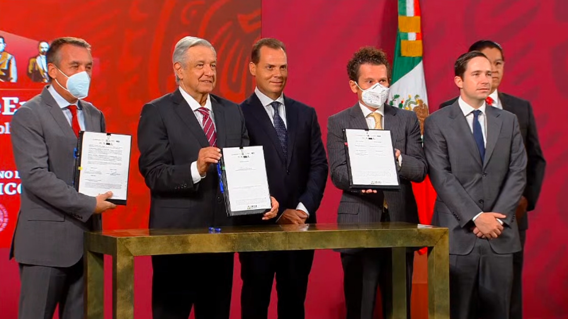 Gobierno y televisoras firman convenio para la transmisión de clases en el nuevo ciclo escolar