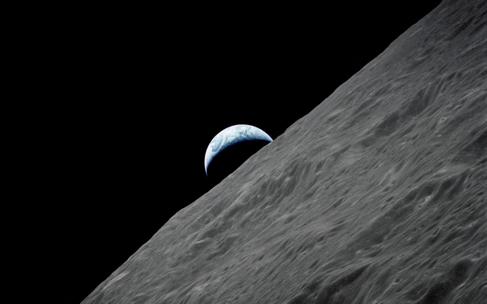 NASA investigará el impacto del polvo lunar en equipos espaciales