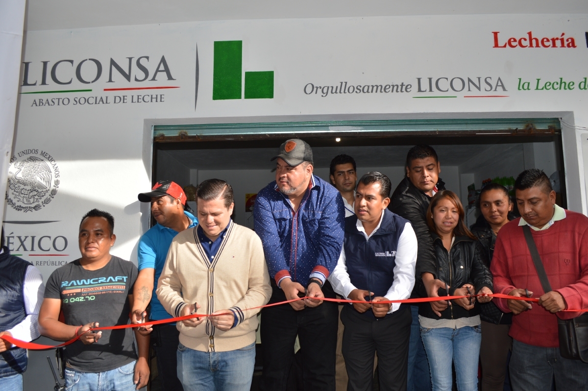 Hugo Bobadilla Gutiérrez inauguró una lechería Liconsa  en la comunidad de Jumiltepec