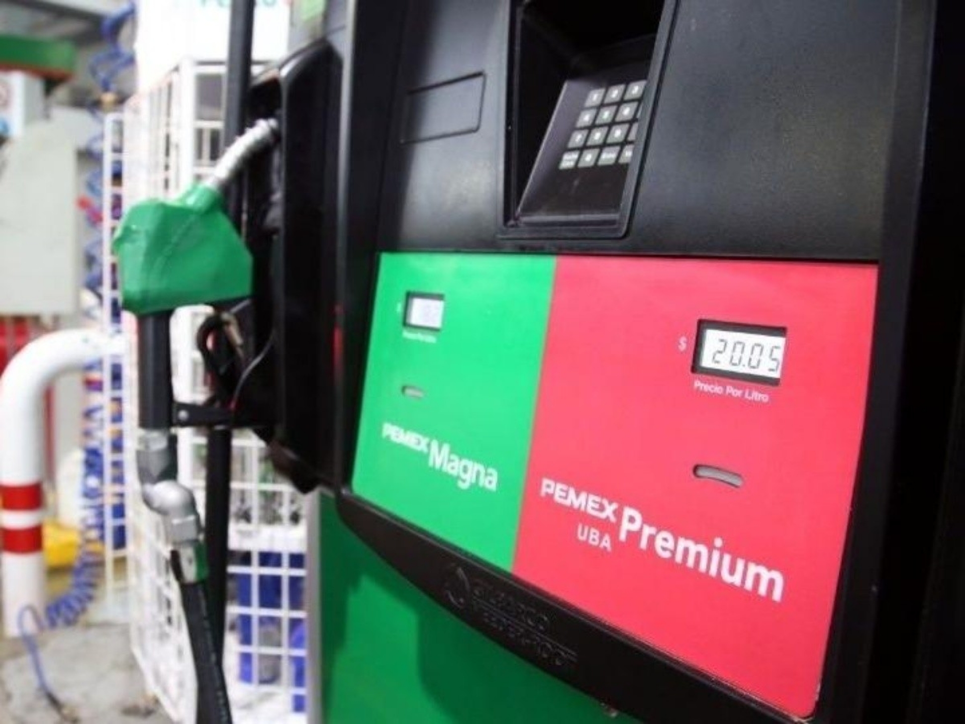 Hacienda elimina estímulo a las gasolinas; consumidores pagarán 100% de IEPS