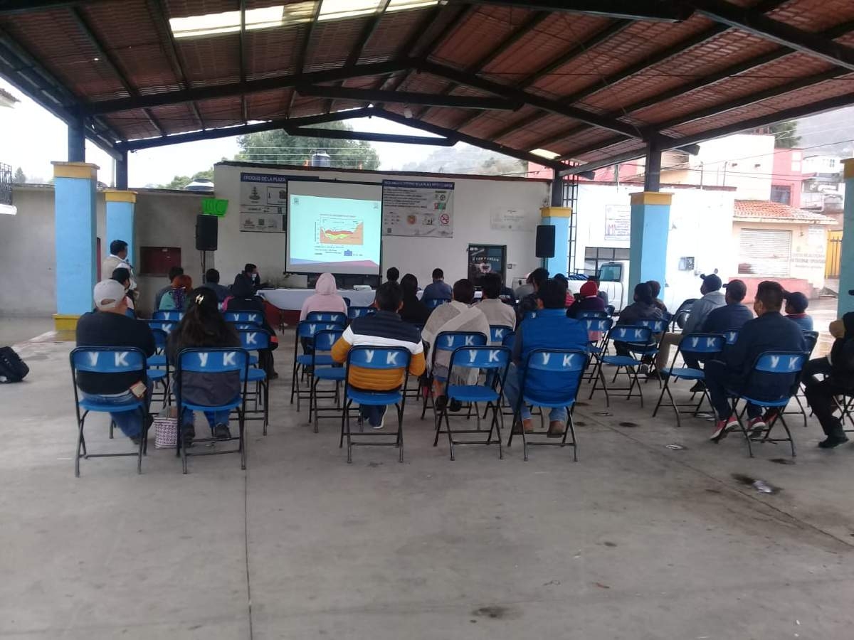Difunden en Achichipico medidas preventivas ante actividad del Popocatépetl