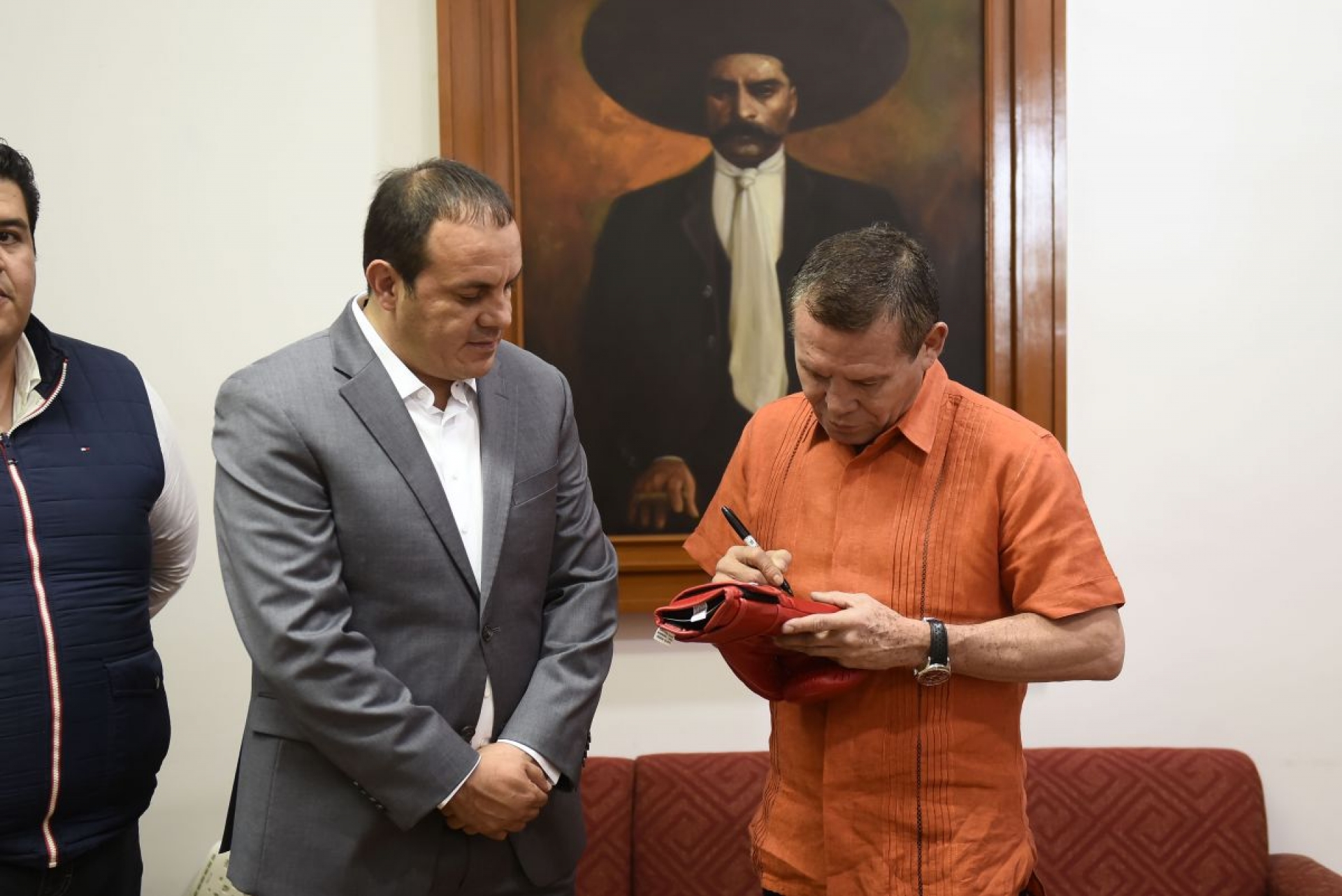 Buscan Cuauhtémoc Blanco y Julio César Chávez concretar proyectos a favor de la niñez y juventud en Morelos