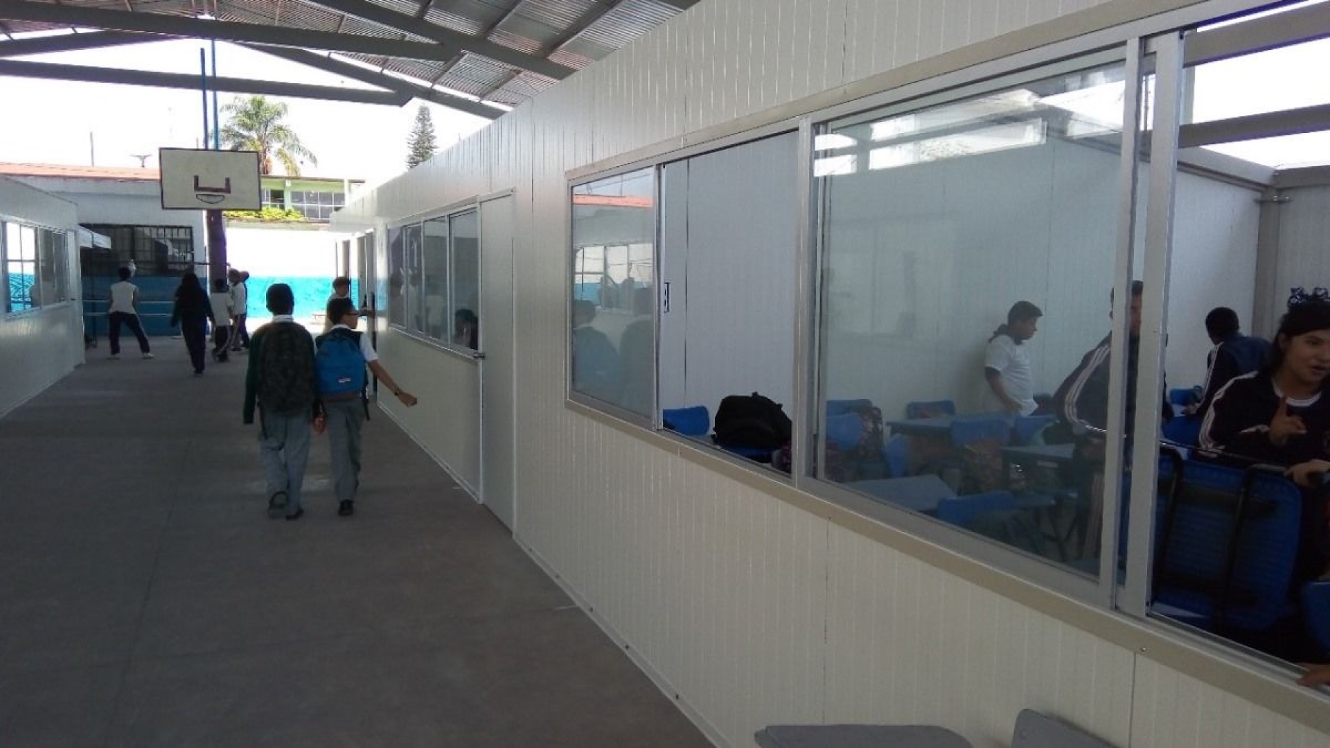 Aprovechan días de asueto para realizar obras en escuelas afectadas por el sismo del 19-S