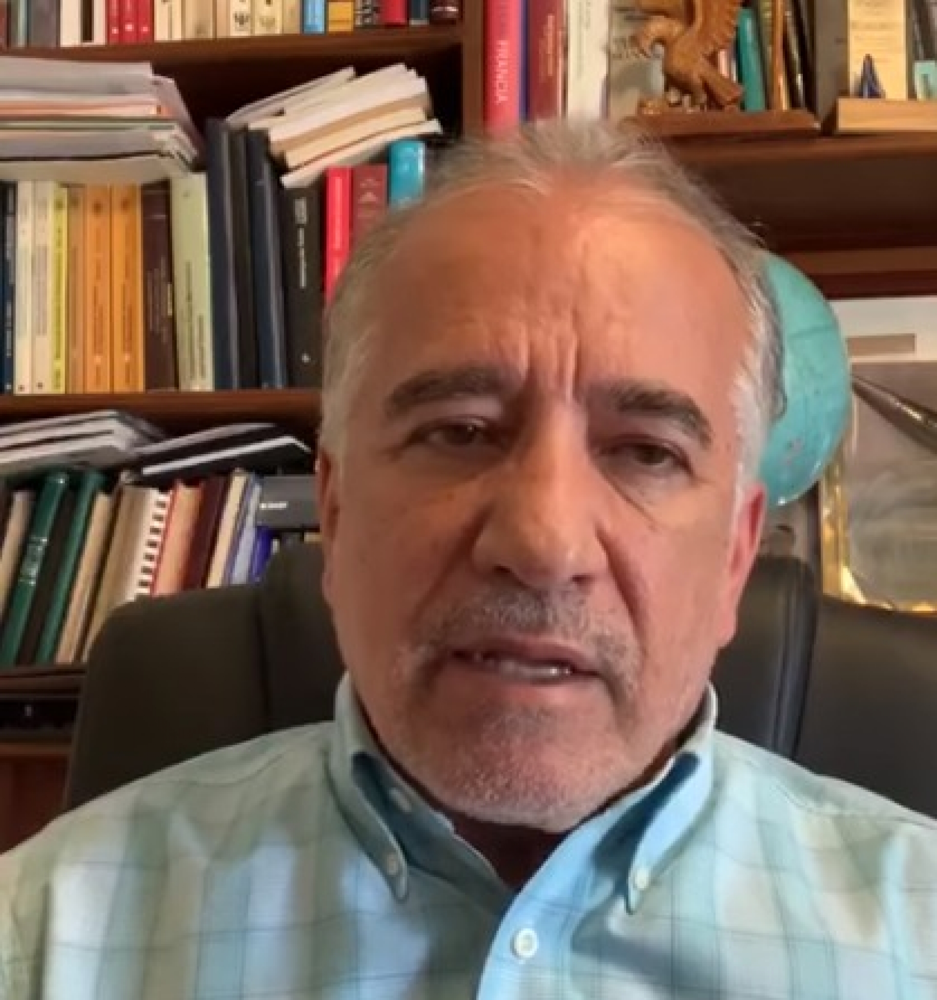 Dirige mensaje rector de la UAEM a universitarios y a sus familias: 'Quédense en casa'