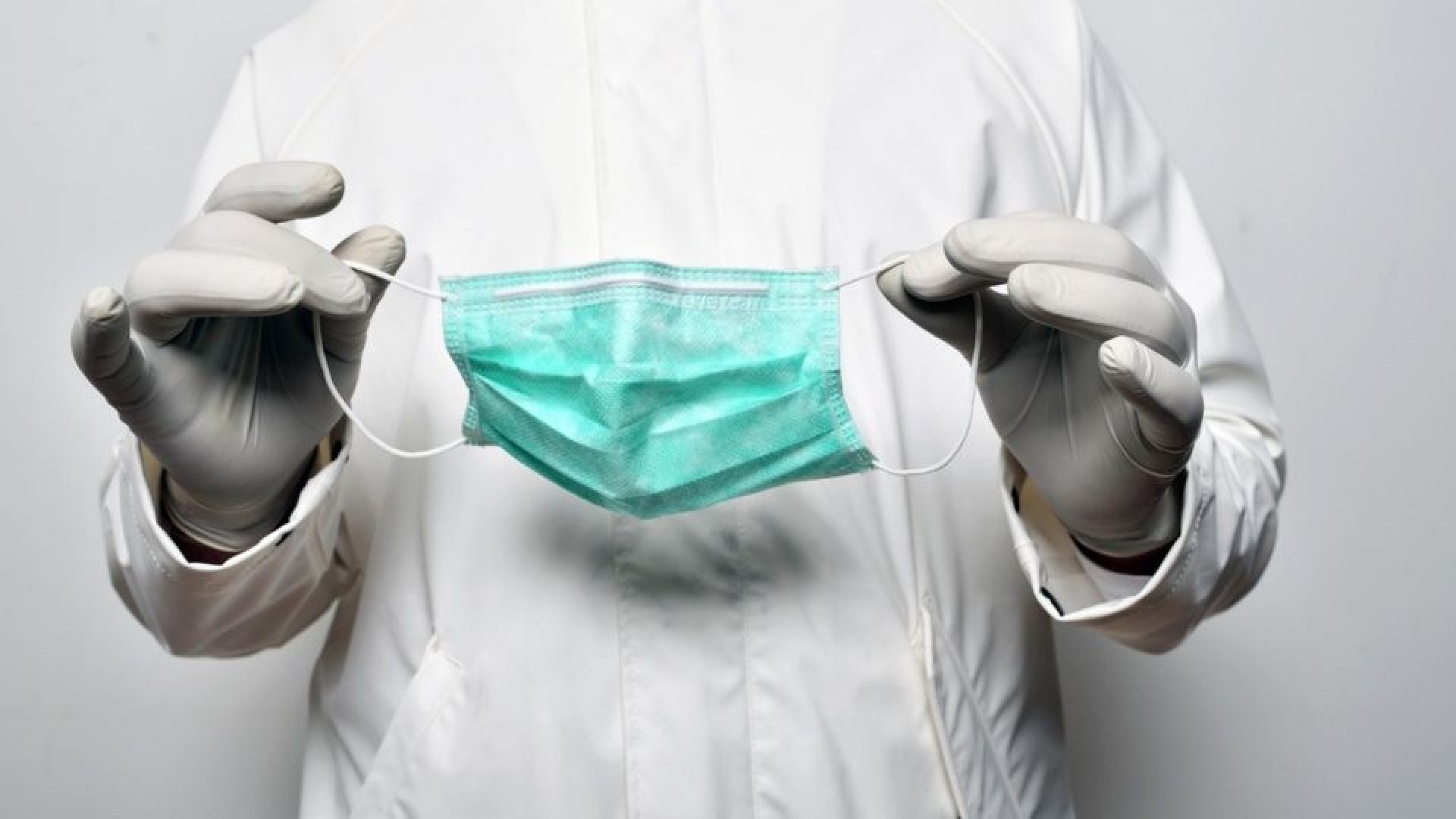 ¡Con 8 meses!: Enfermera embarazada lo arriesga todo en la pandemia del Covid-19