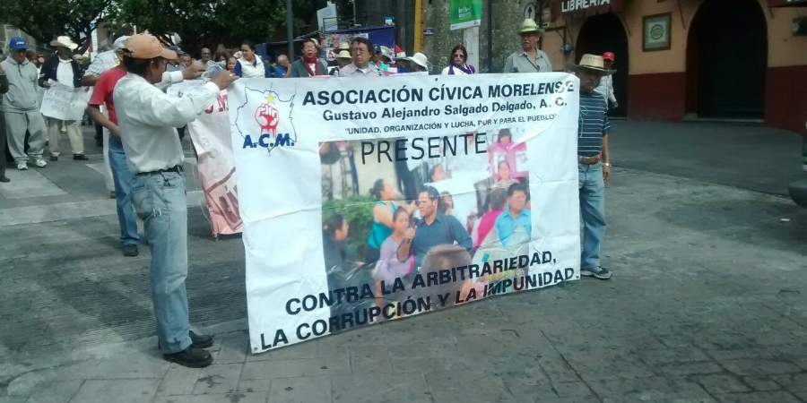 Marchan en Cuernavaca contra el aumento al predial