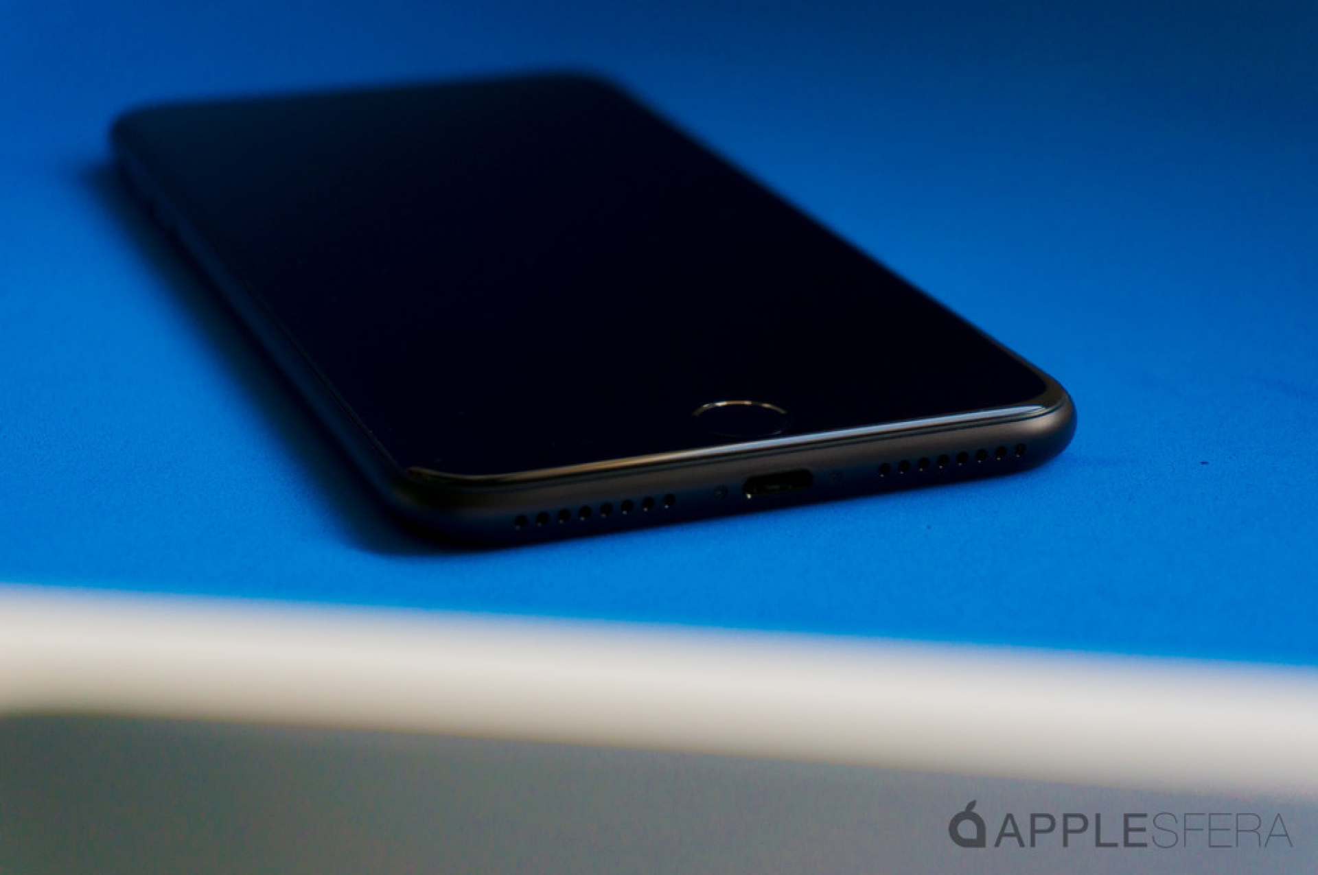 Qué puedes hacer si el iPhone no enciende y se queda congelado en el logo de la manzana