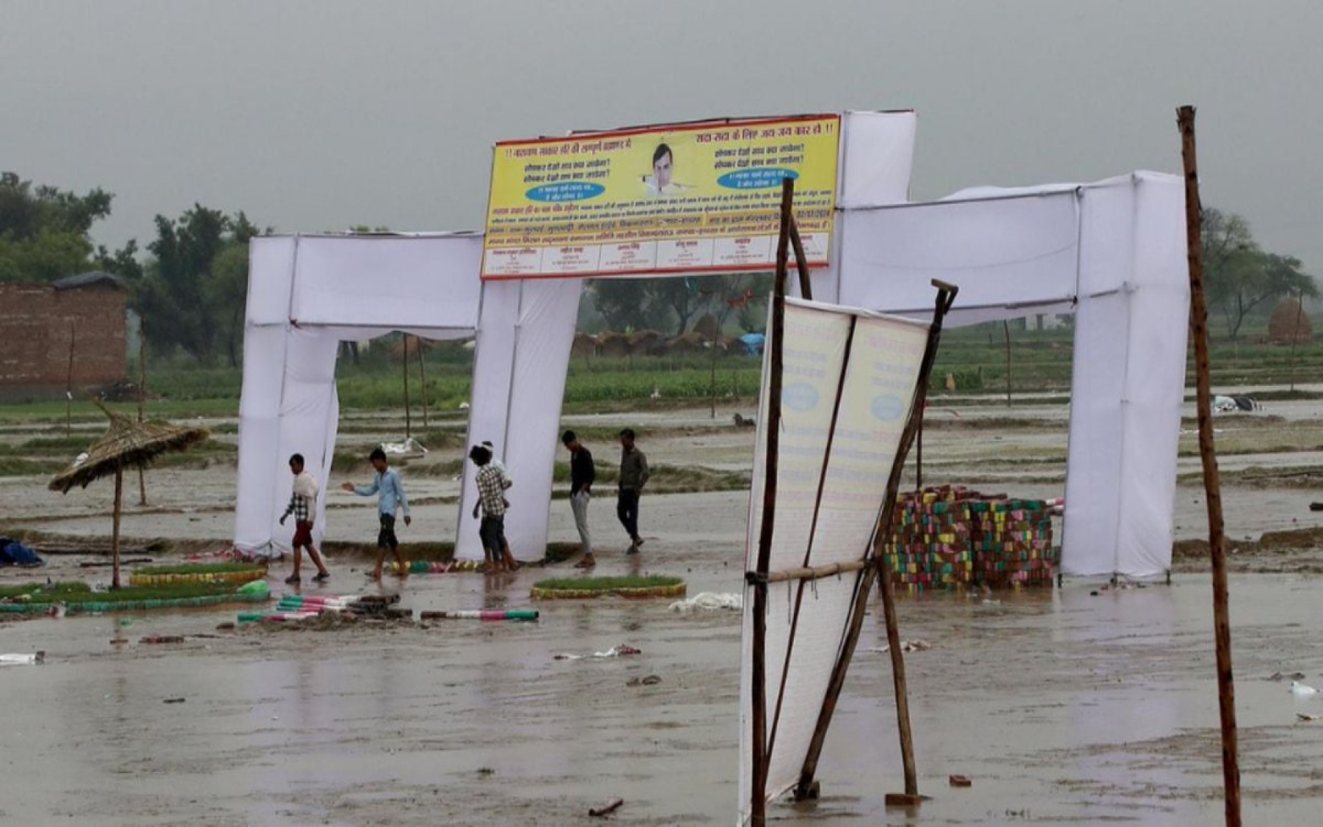 Detienen a seis responsables tras mortal estampida en India