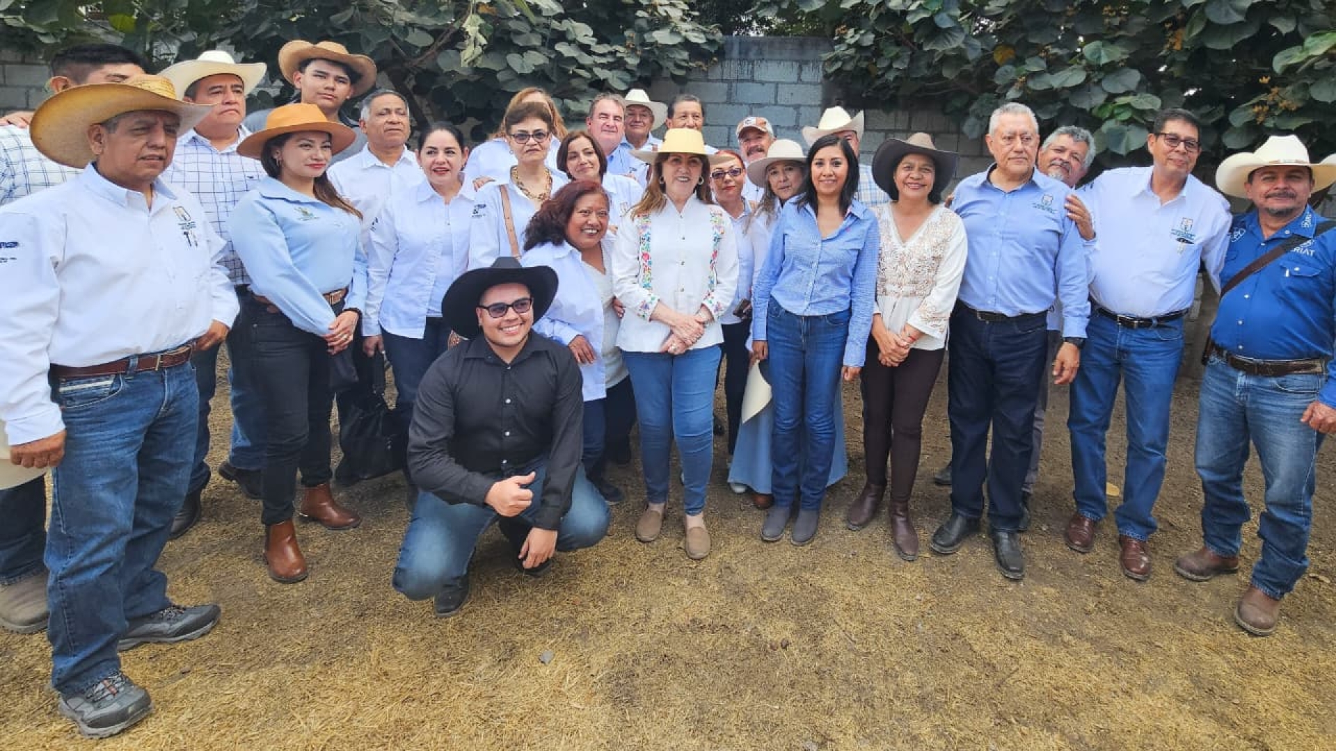 Reconoce Margarita González Saravia labor de las y los agrónomos en Morelos