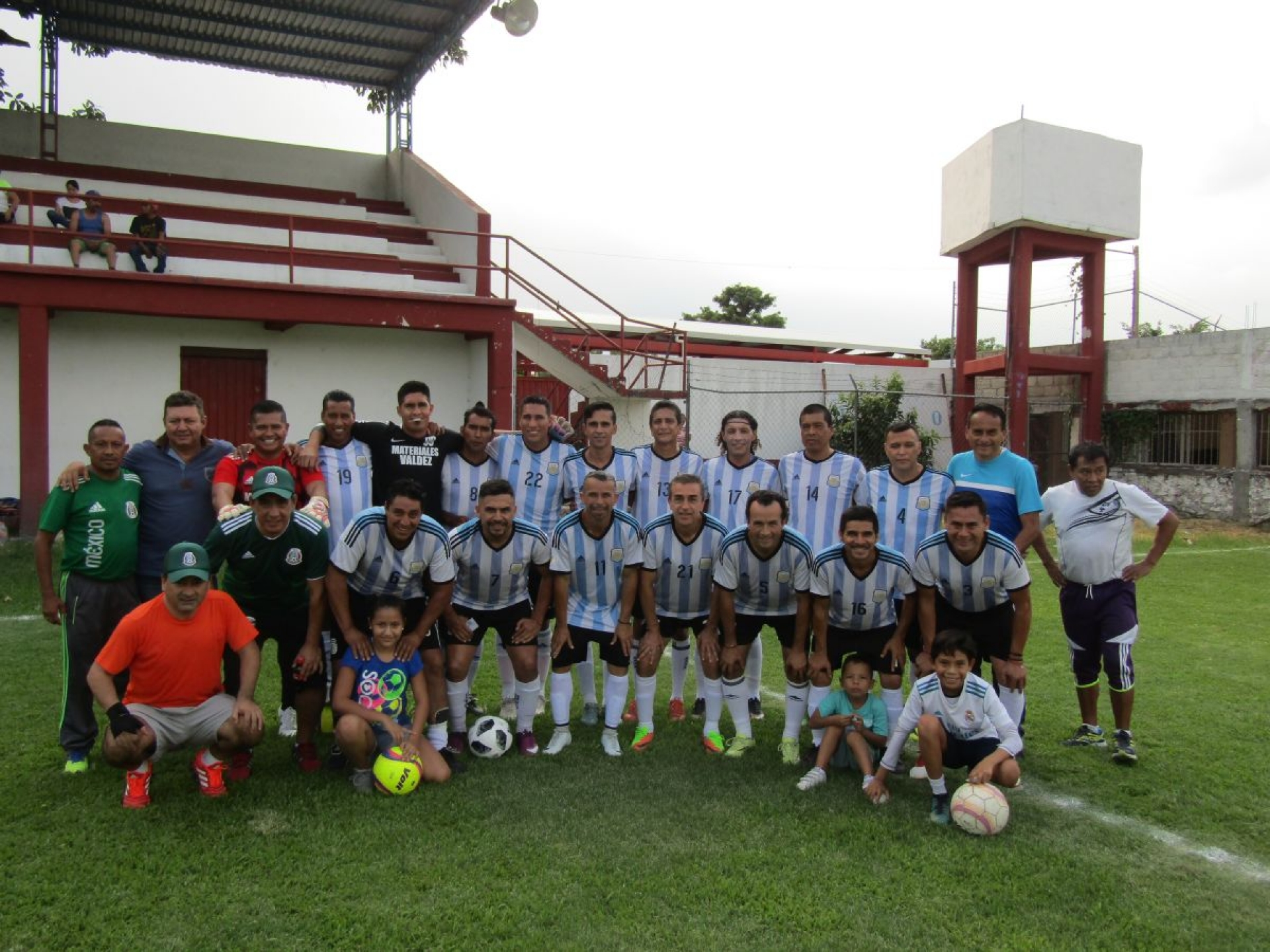 Los ocho equipos que van en busca del pase a semifinales.