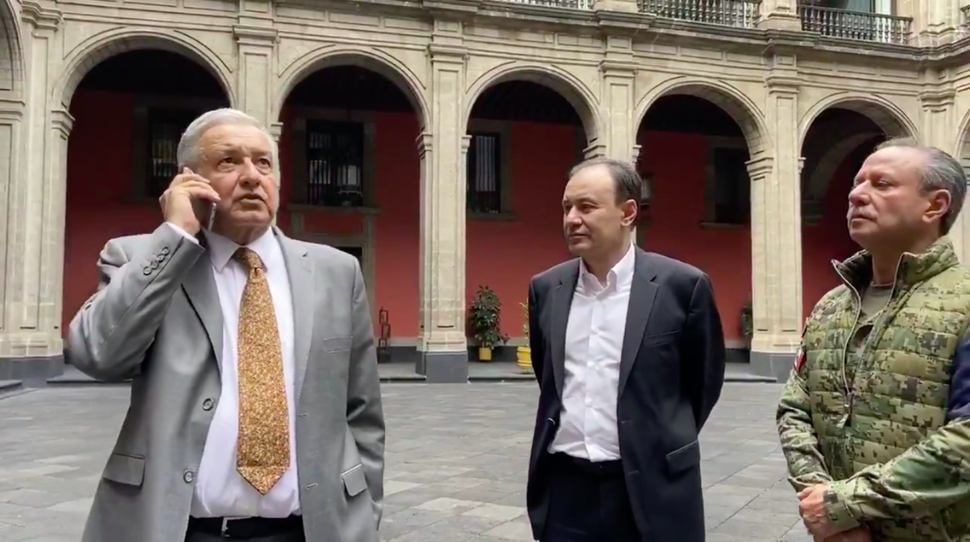AMLO pide actuar con precaución ante posibles réplicas tras sismo de magnitud 7.5