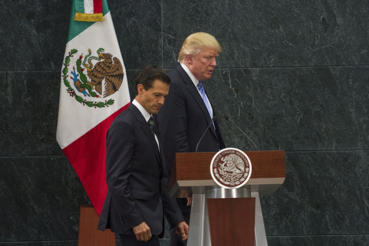 Trump viajó gratis a Los Pinos, en helicóptero oficial, y la ley en EU se lo prohibe; está en problemas
