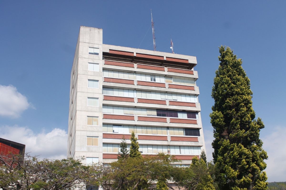La UAEM señala que denunciará por robo a empresa por retener saldo de tarjetas de despensa de trabajadores
