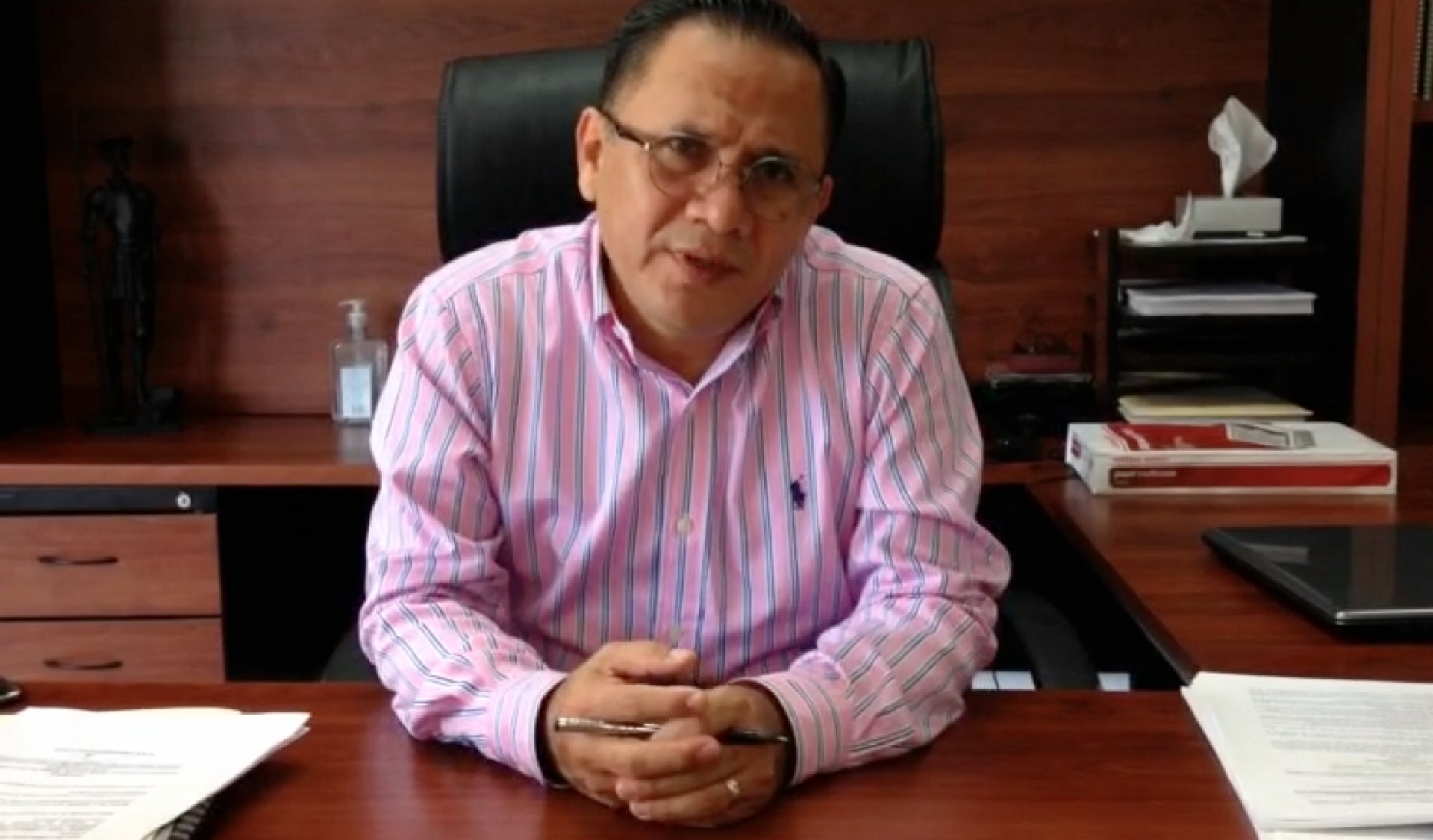 Ordenan reinstalar a magistrado del TJA