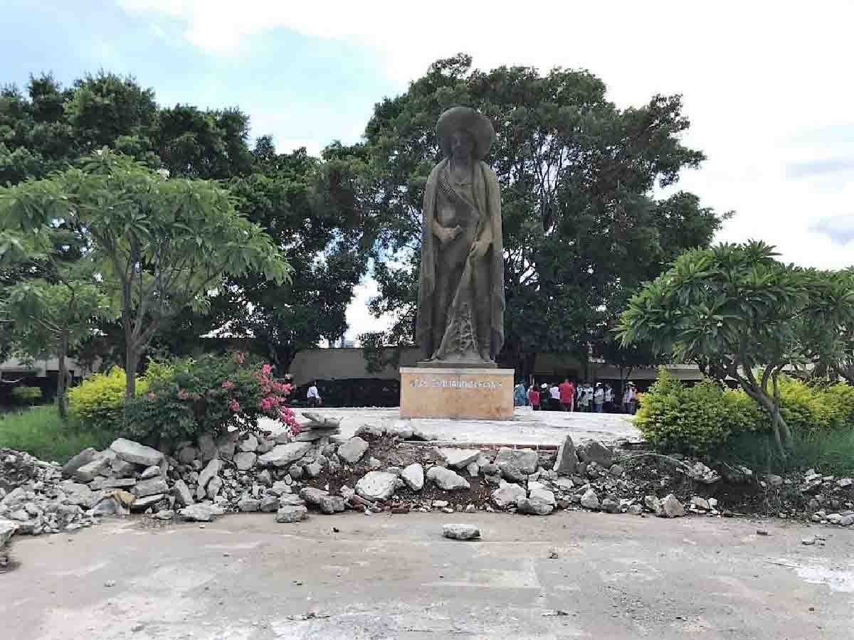 Sigue paralizada la remodelación de la Plaza Revolución del Sur