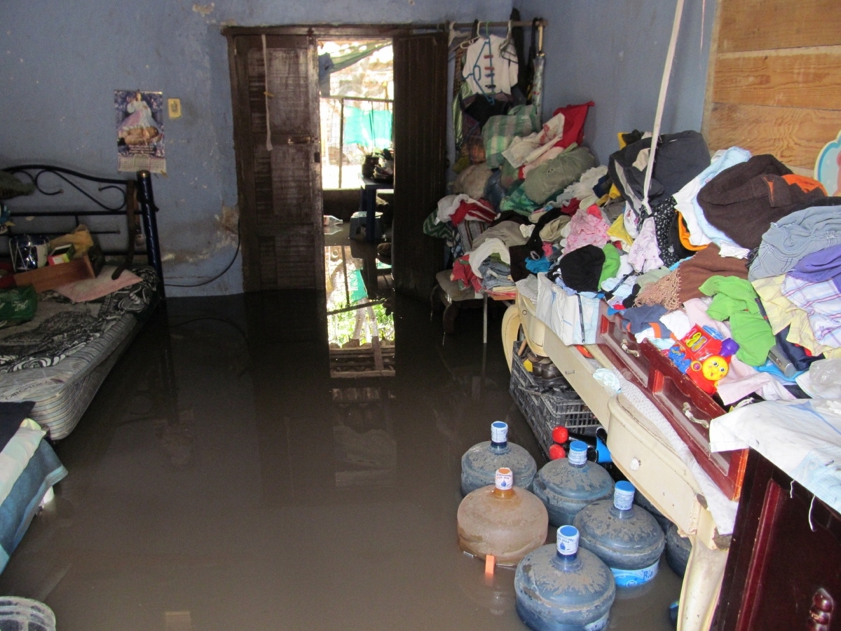 Treinta viviendas inundadas en Temilpa Viejo, por intensa lluvia