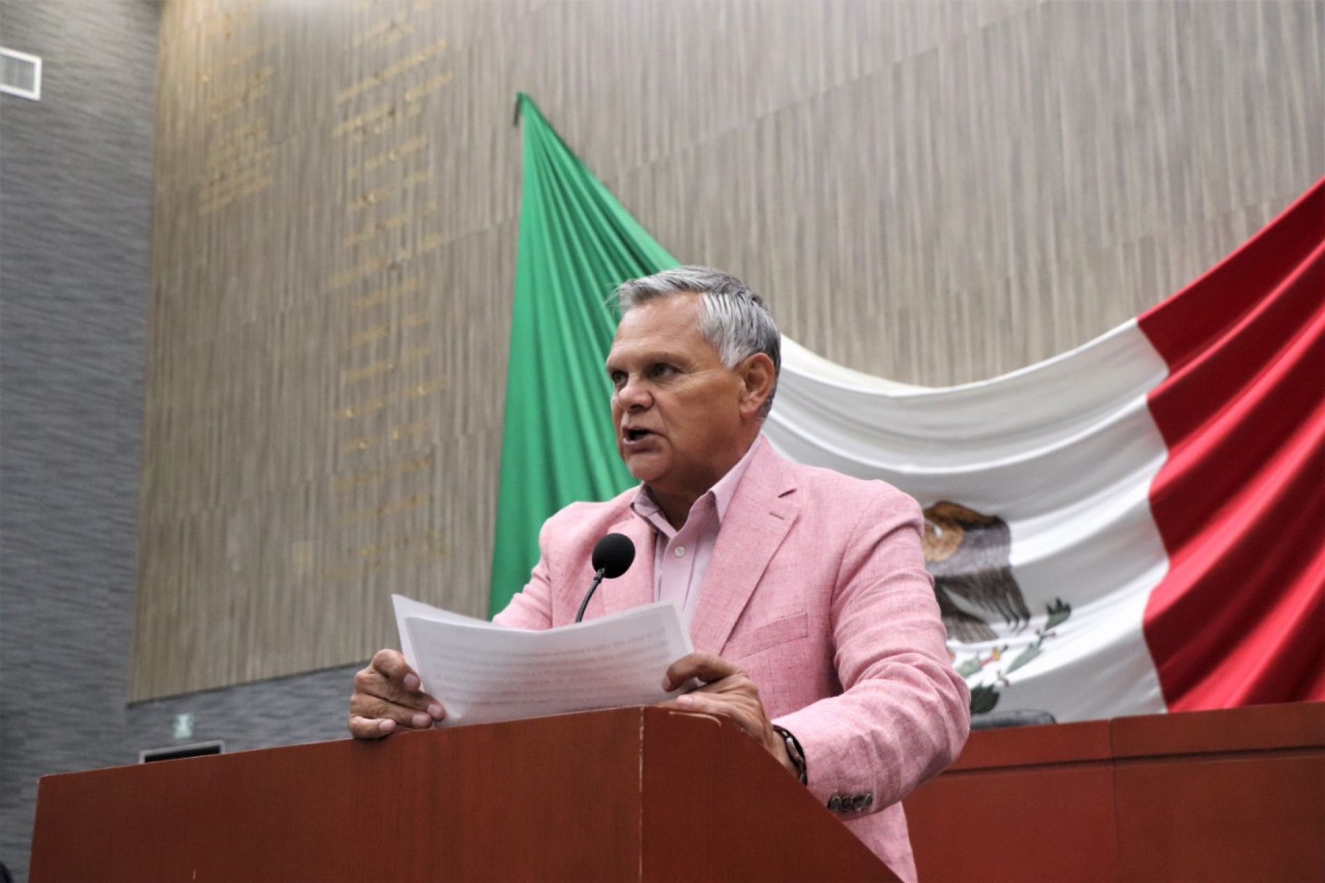 Apoyará diputado Javier García aumento al presupuesto de la UAEM