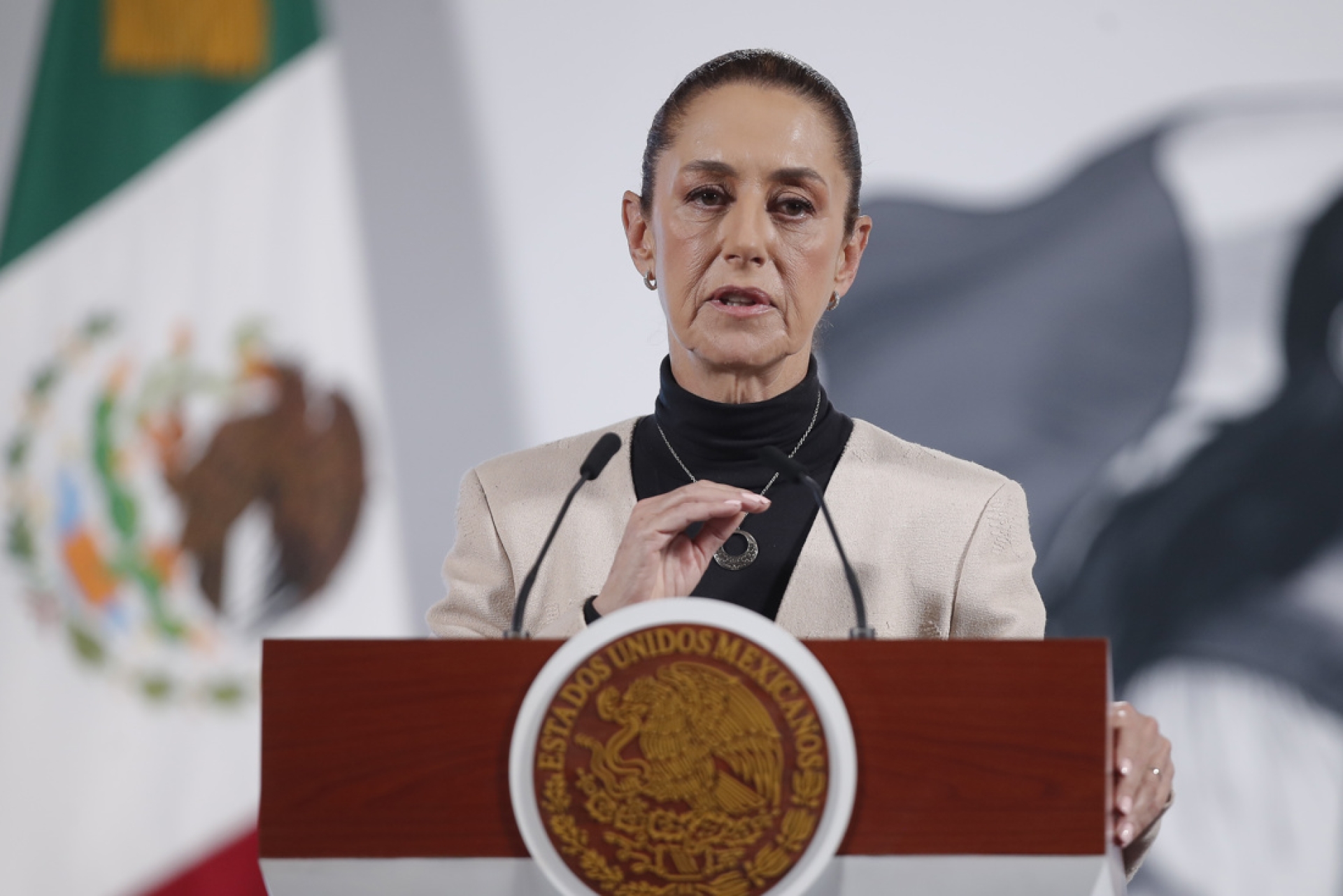 Sheinbaum lamenta accidente en Oaxaca que dejó 18 muertos