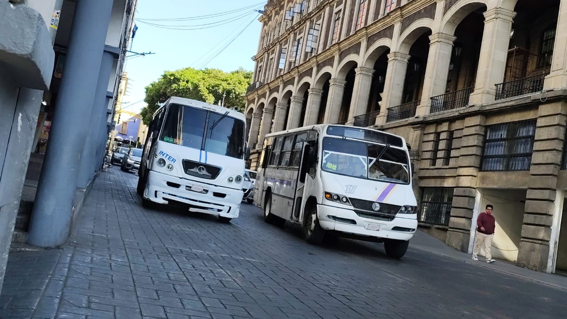 Unidades del transporte público colectivo abrieron espacios de hasta 30 minutos