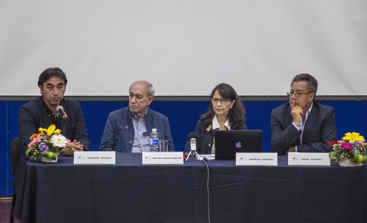 Ofrece Néstor García Canclini conferencia en la UAEM