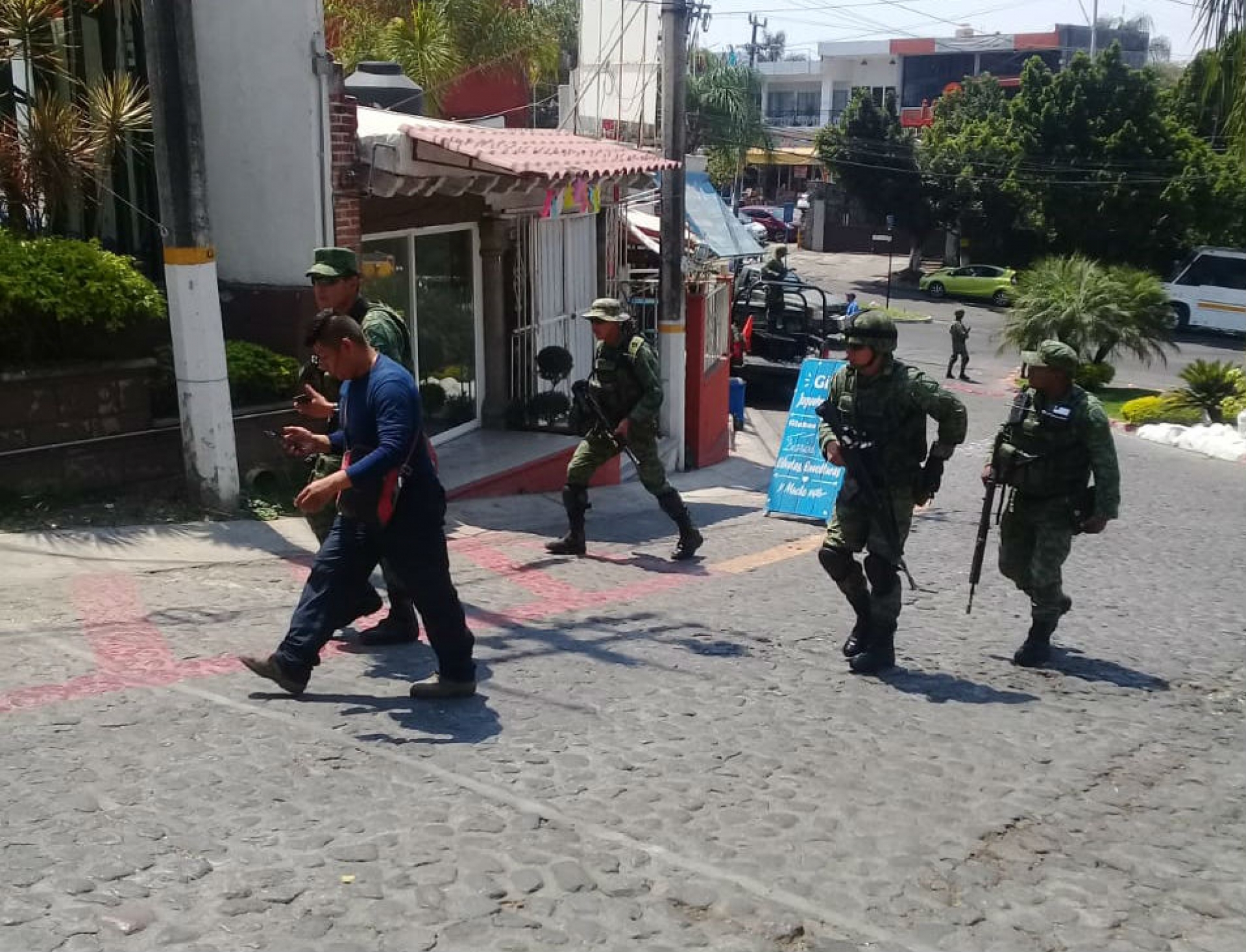 Hallan granada vecinos del fraccionamiento 'Junto al Río'