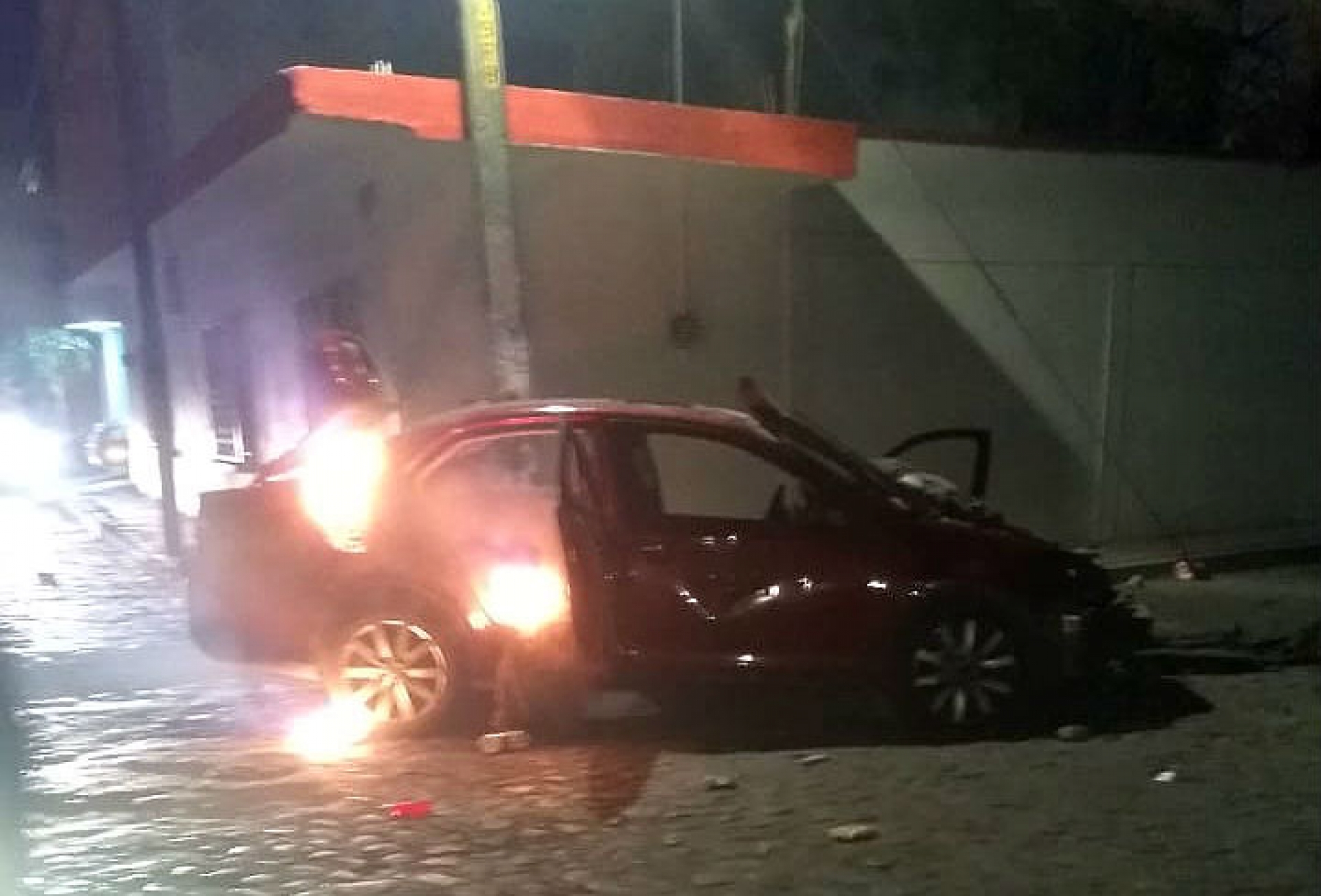 Atropellan a varias personas en una caravana navideña, en Cuautla