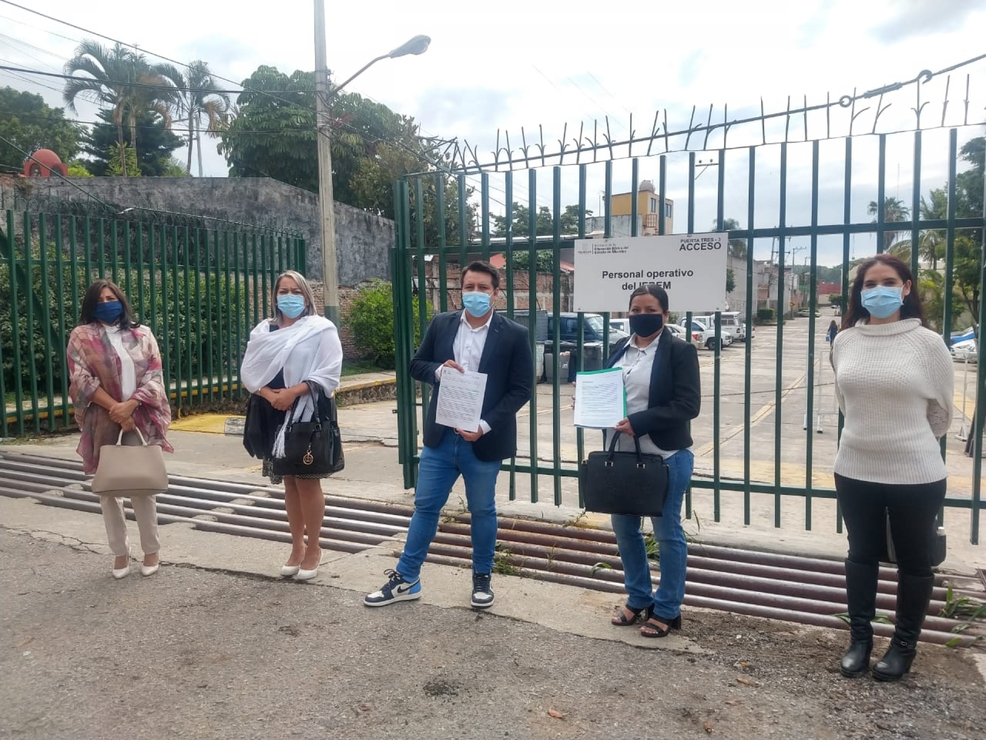 Solicitan maestros al IEBEM no se acepte prórroga a docentes que ya fueron evaluados