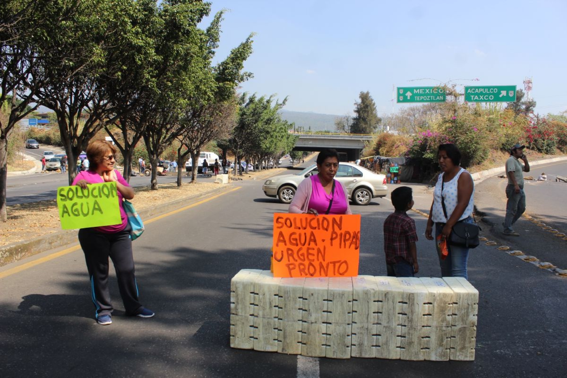 La protesta del día por falta de agua potable cerró la avenida Vicente Guerrero