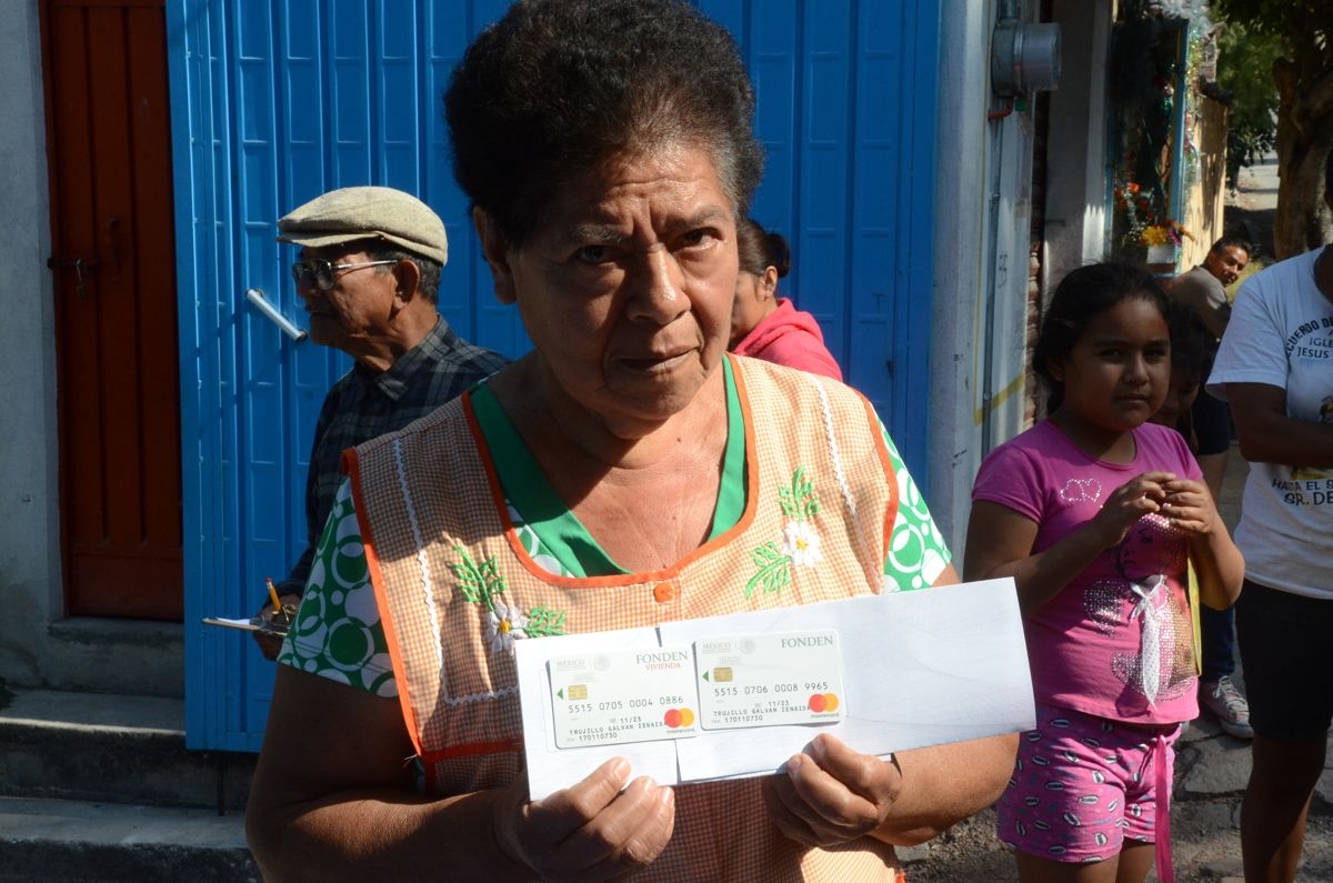 Inicia entrega de tarjetas del Fonden en Cuautla