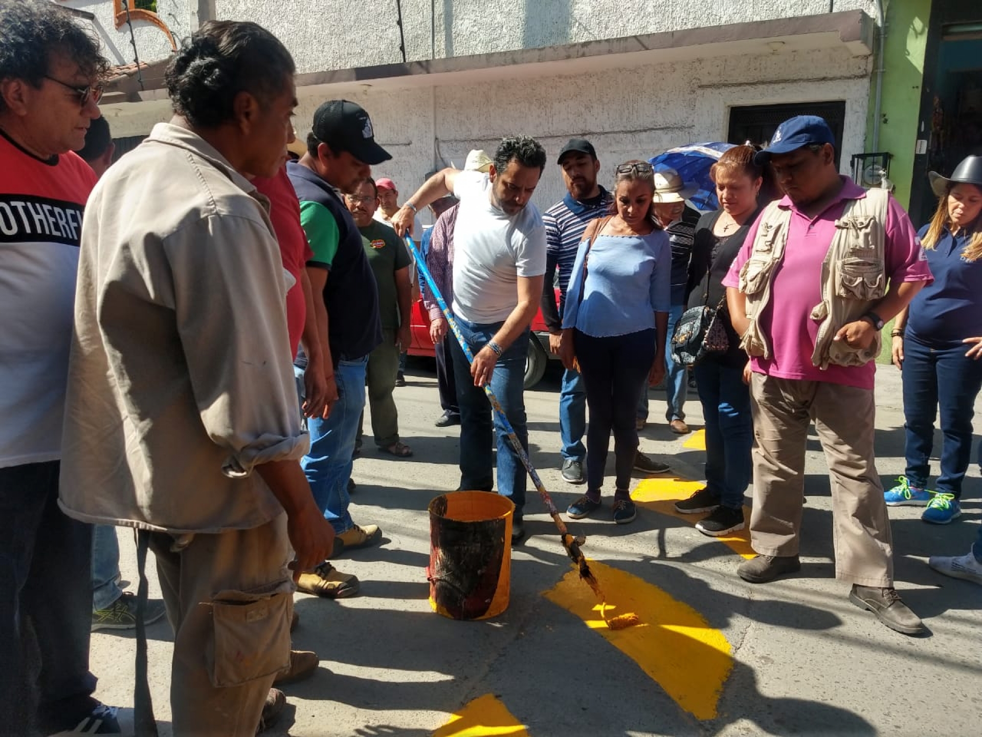 Alcalde capitalino y vecinos de ejidos de Acapantzingo realizan jornada de limpieza