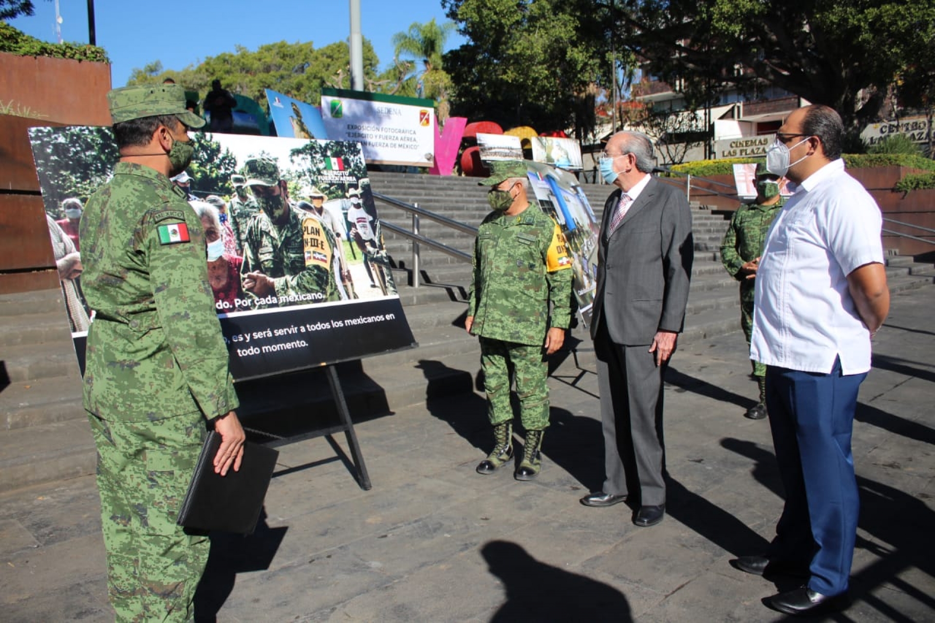 Exposición fotográfica en el 108 aniversario del Ejército Mexicano y 106 de la FAM