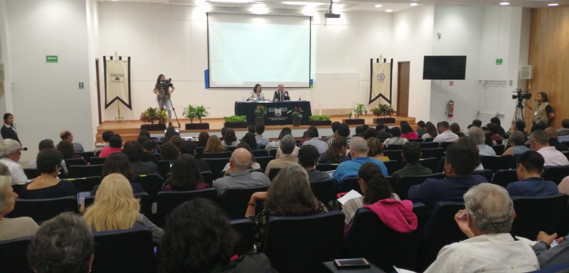 Realizan sesión ordinaria del consejo universitario de la UAEM
