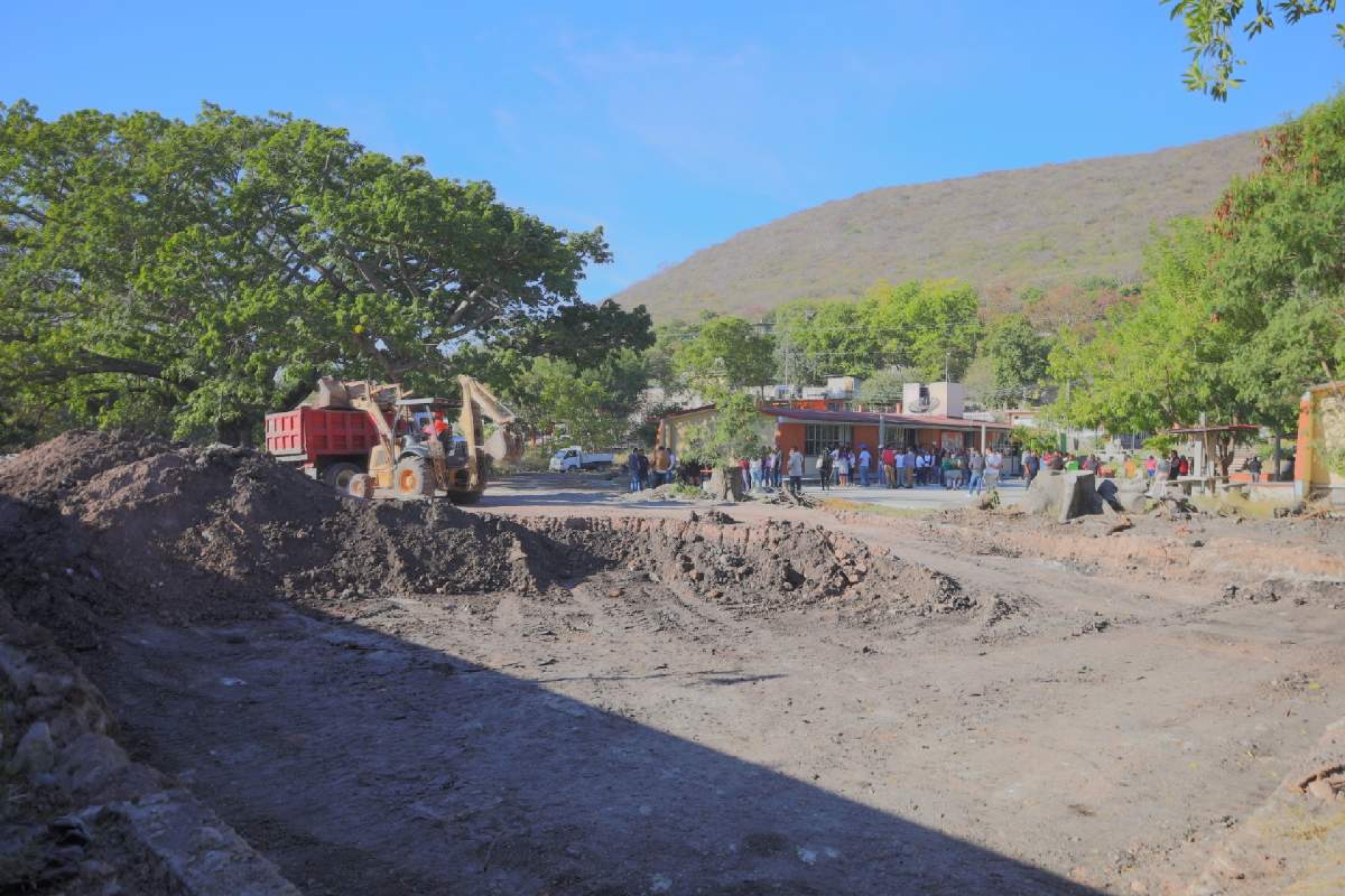 Construirán cancha y techumbre en telesecundaria de Zacatepec