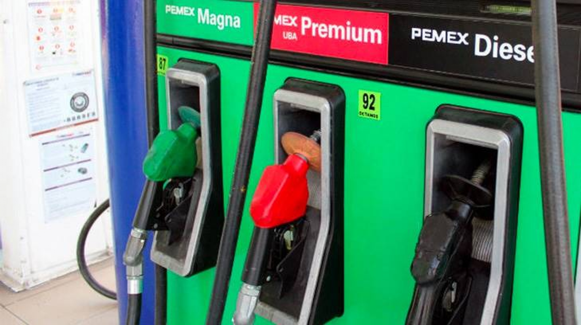 Hacienda aplica estímulo fiscal a gasolina Premium e incrementa el de Magna y diésel