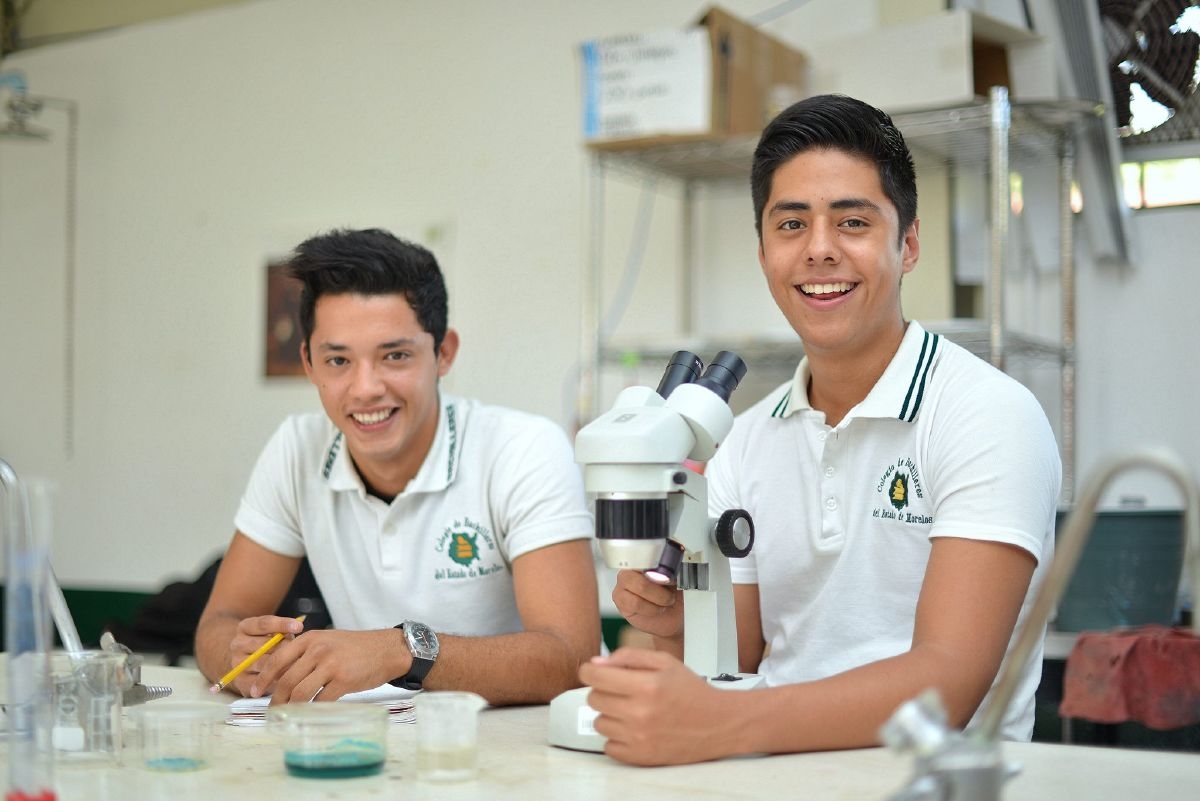Evalúan a más de mil alumnos con la prueba Planea Media Superior 2017