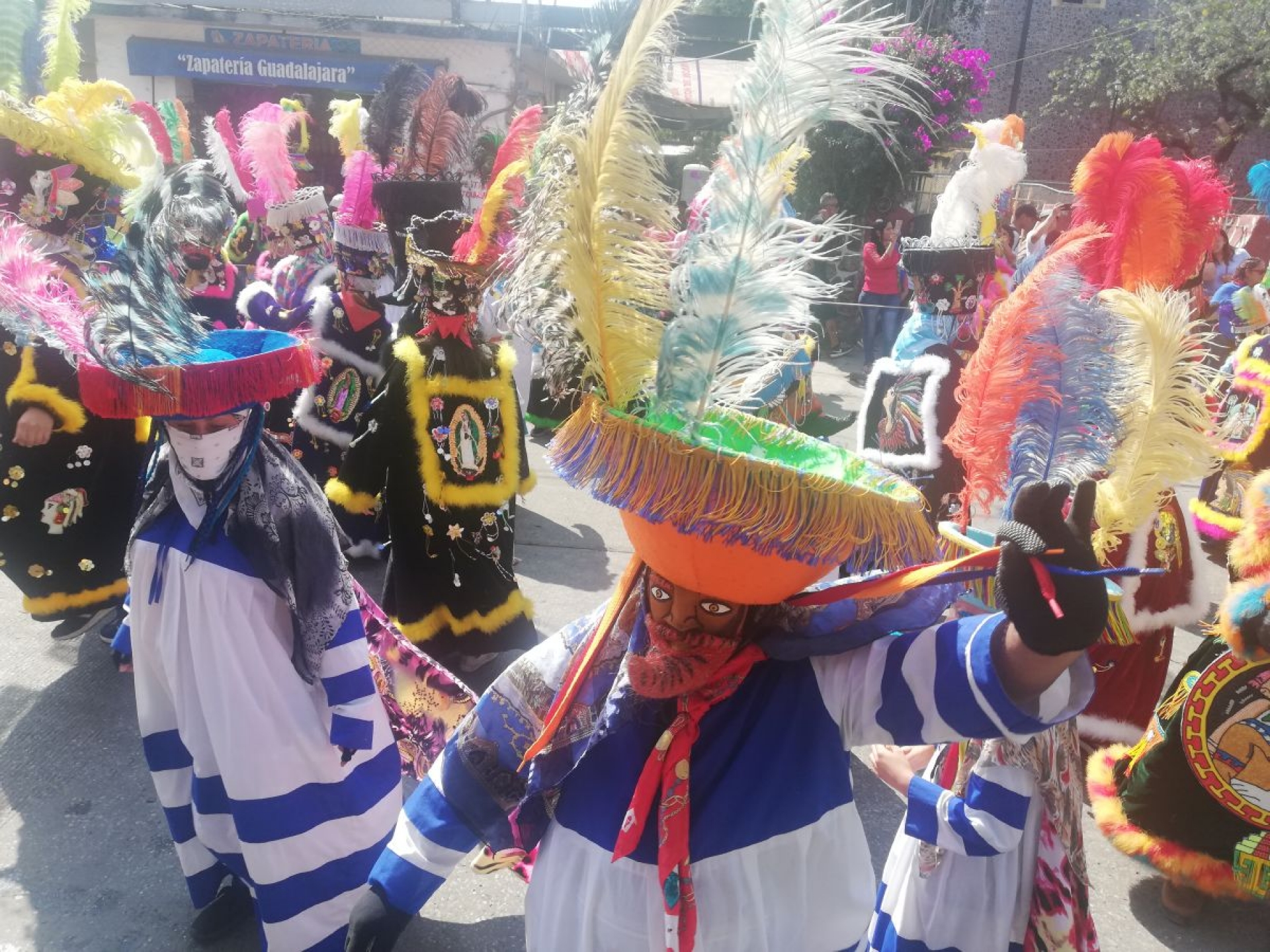 JIUTEPEC, DE FIESTA
