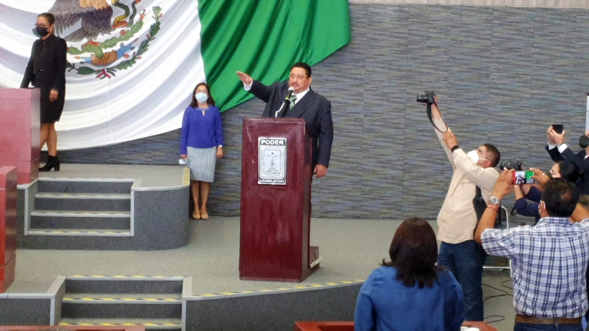 Rinde titular de FGE octavo informe semestral ante Congreso local